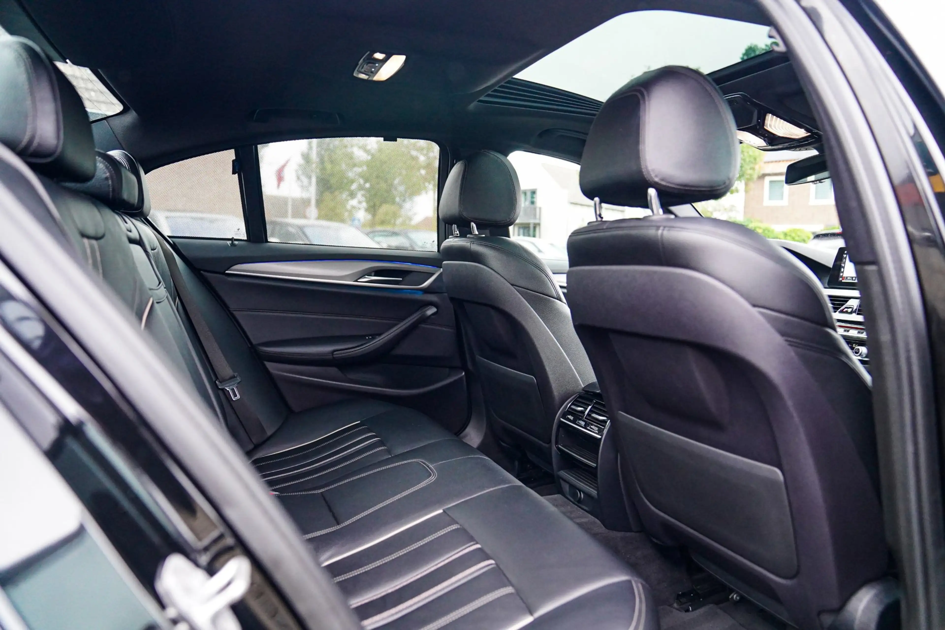 BMW 530 5-serie 530i High Executive | Head Up Display | Pa — photo 28