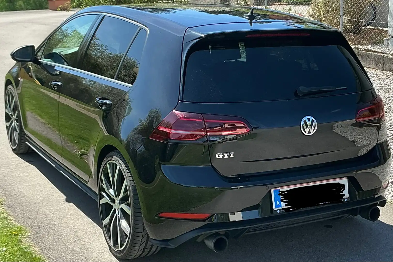 Volkswagen Golf GTI Golf GTI 2,0 TSI DSG GTI Schwarz - 1