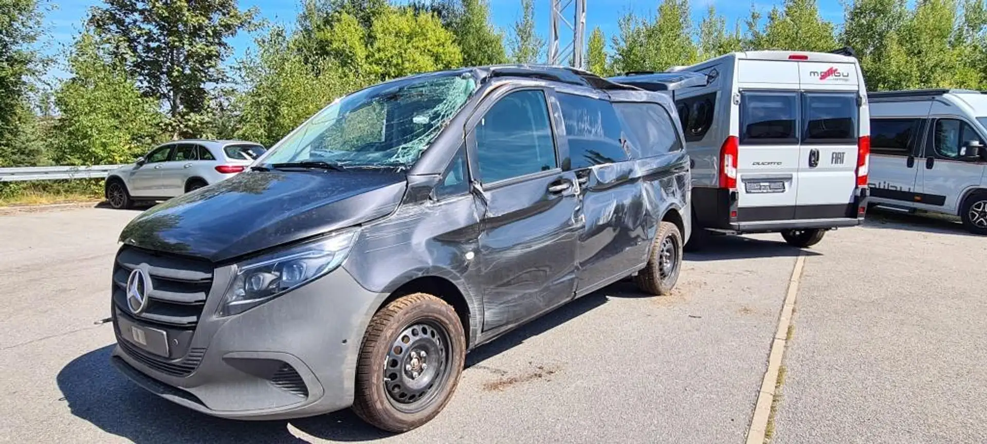 Mercedes-Benz Vito 119 CDI Mixto 4x4 Motor läuft+Auto fährt Gris - 2