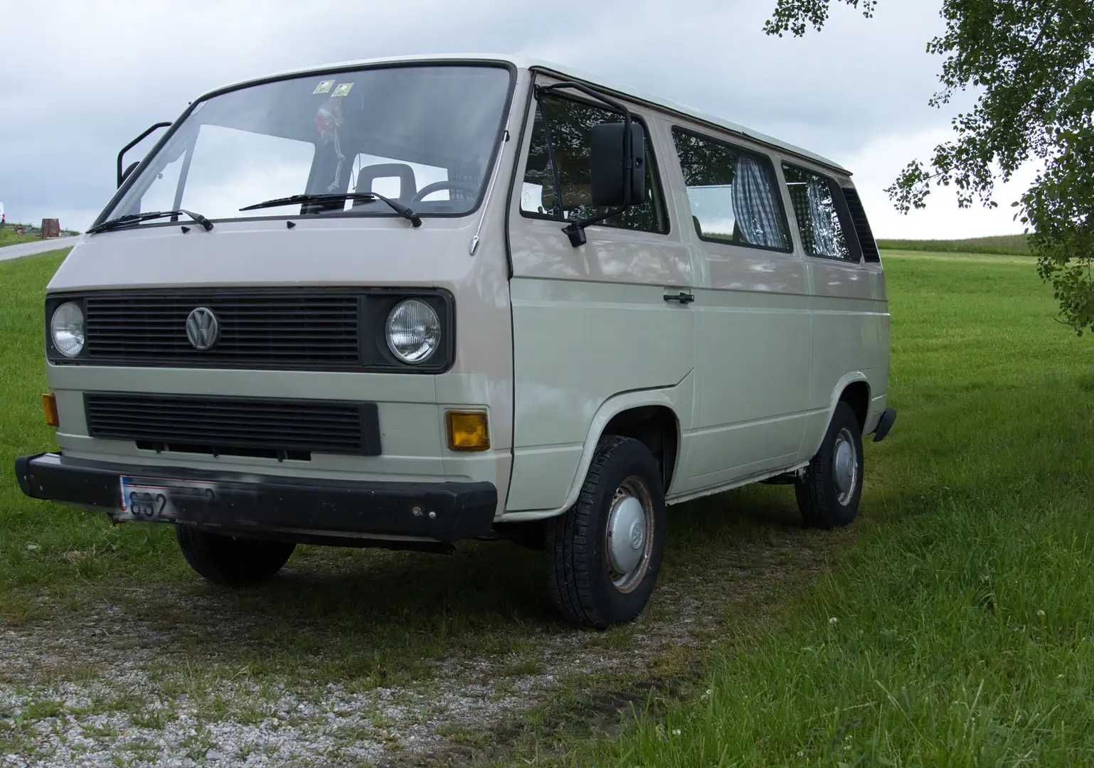 Volkswagen T3 Multivan Beige - 1