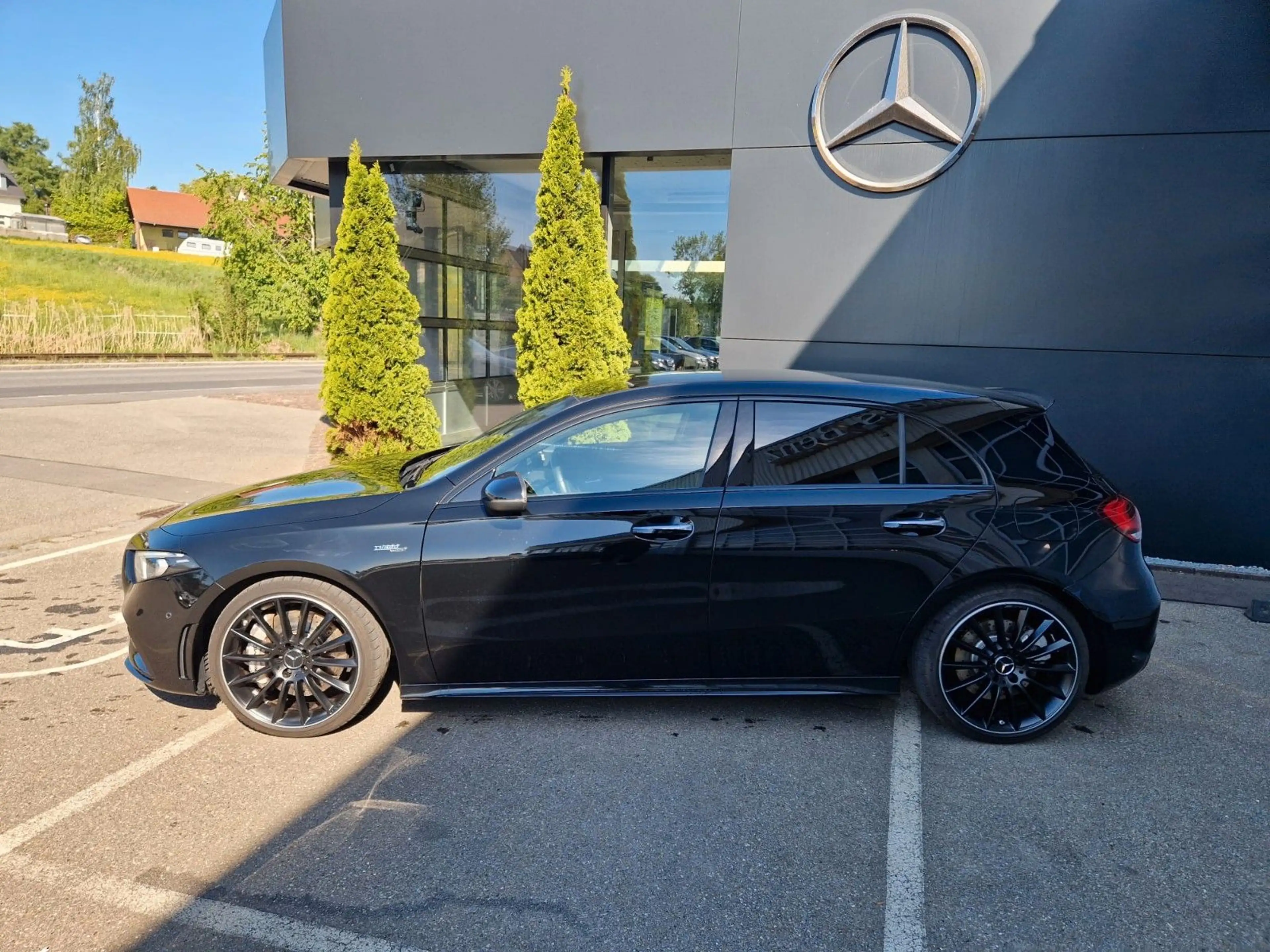 Mercedes-Benz A 35 AMG |NIGHT|SOUND|KAMERA|PARK|SPUR|GURTE rot — photo 5