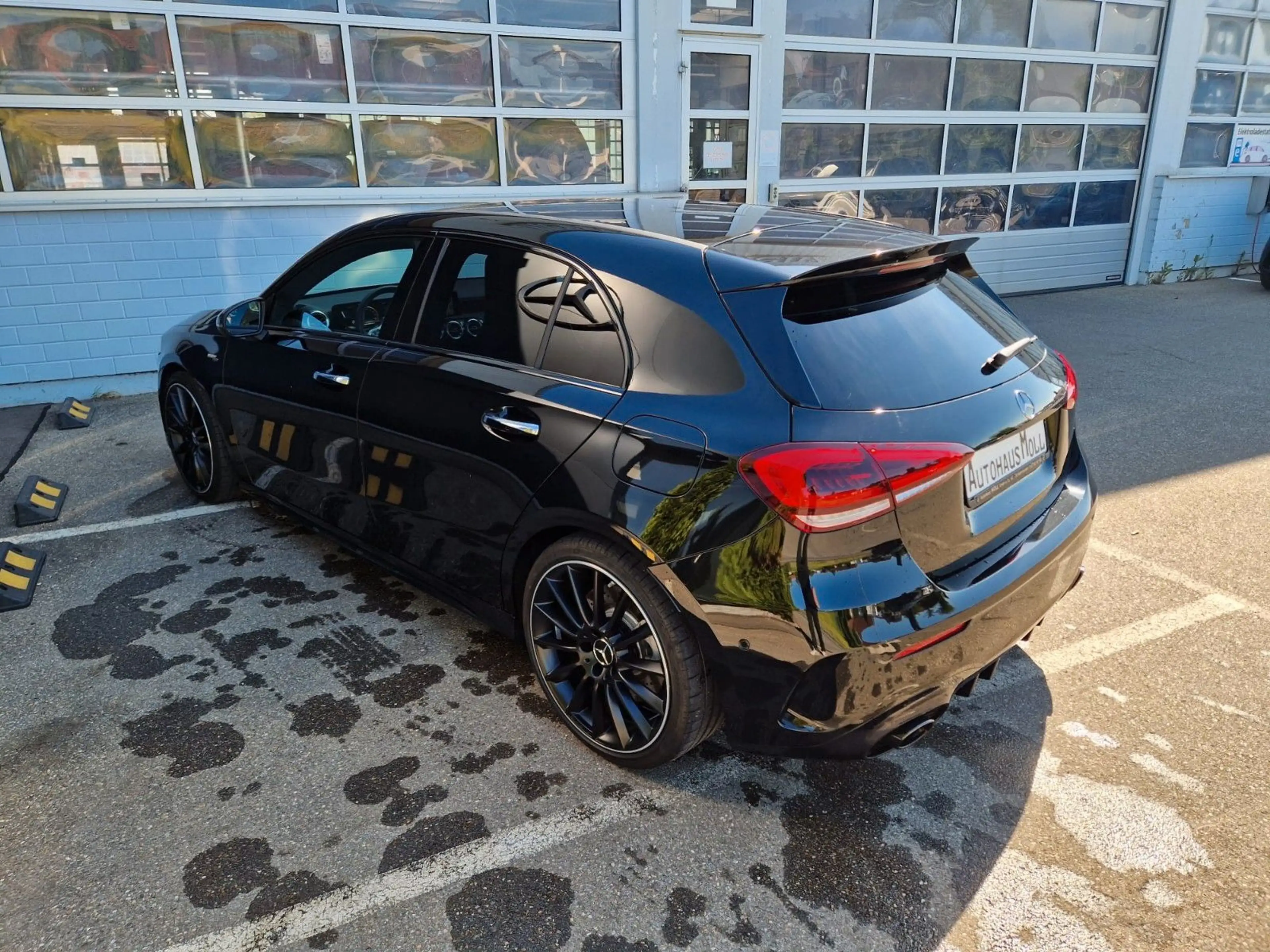 Mercedes-Benz A 35 AMG |NIGHT|SOUND|KAMERA|PARK|SPUR|GURTE rot — photo 3