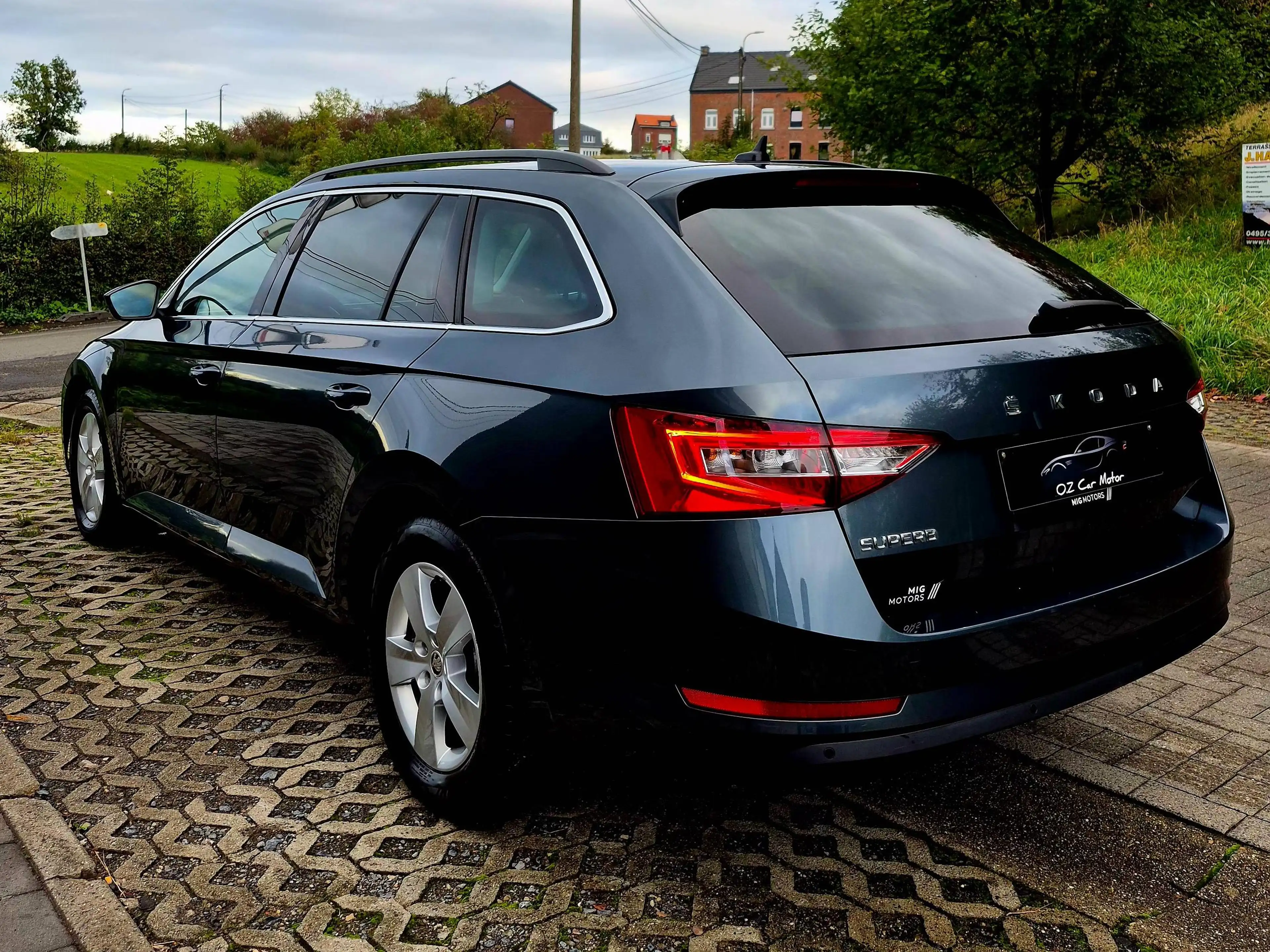 Skoda Superb Superb Combi 2.0 CR TDi Ambition DSG — photo 3
