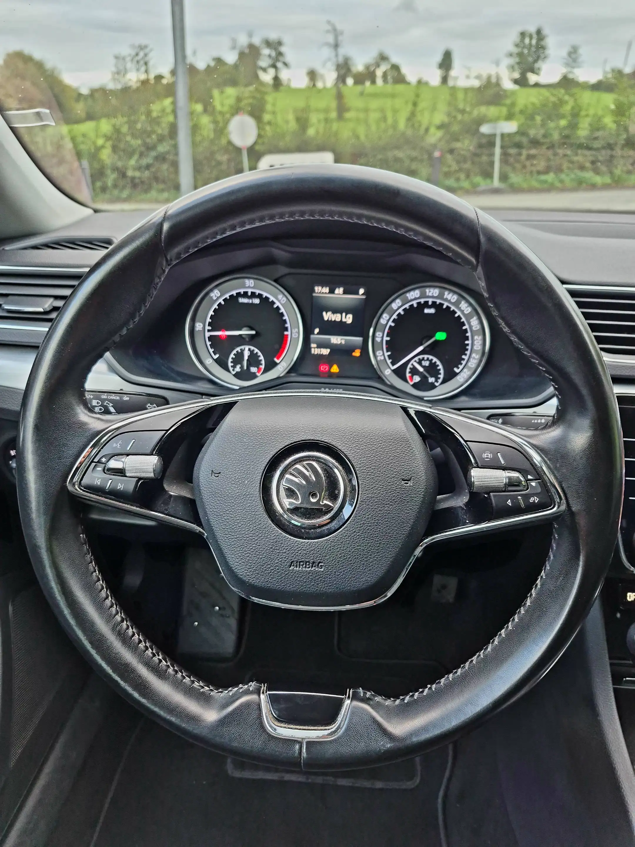 Skoda Superb Superb Combi 2.0 CR TDi Ambition DSG — photo 10