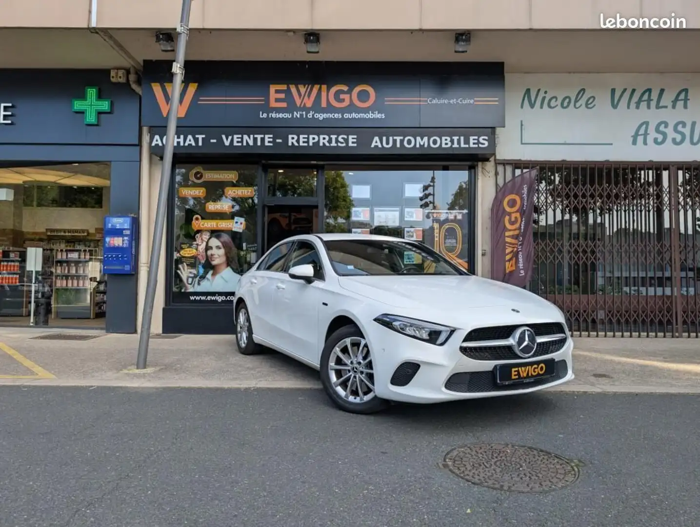 Mercedes-Benz A 250 Mercedes IV 250 E 212 ch PROGRESSIVE LINE 8G-DCT % Blanc - 1