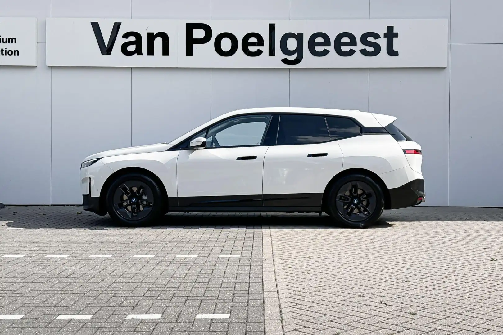 BMW iX xDrive50 Business Edition Plus 112 kWh Blanco - 2