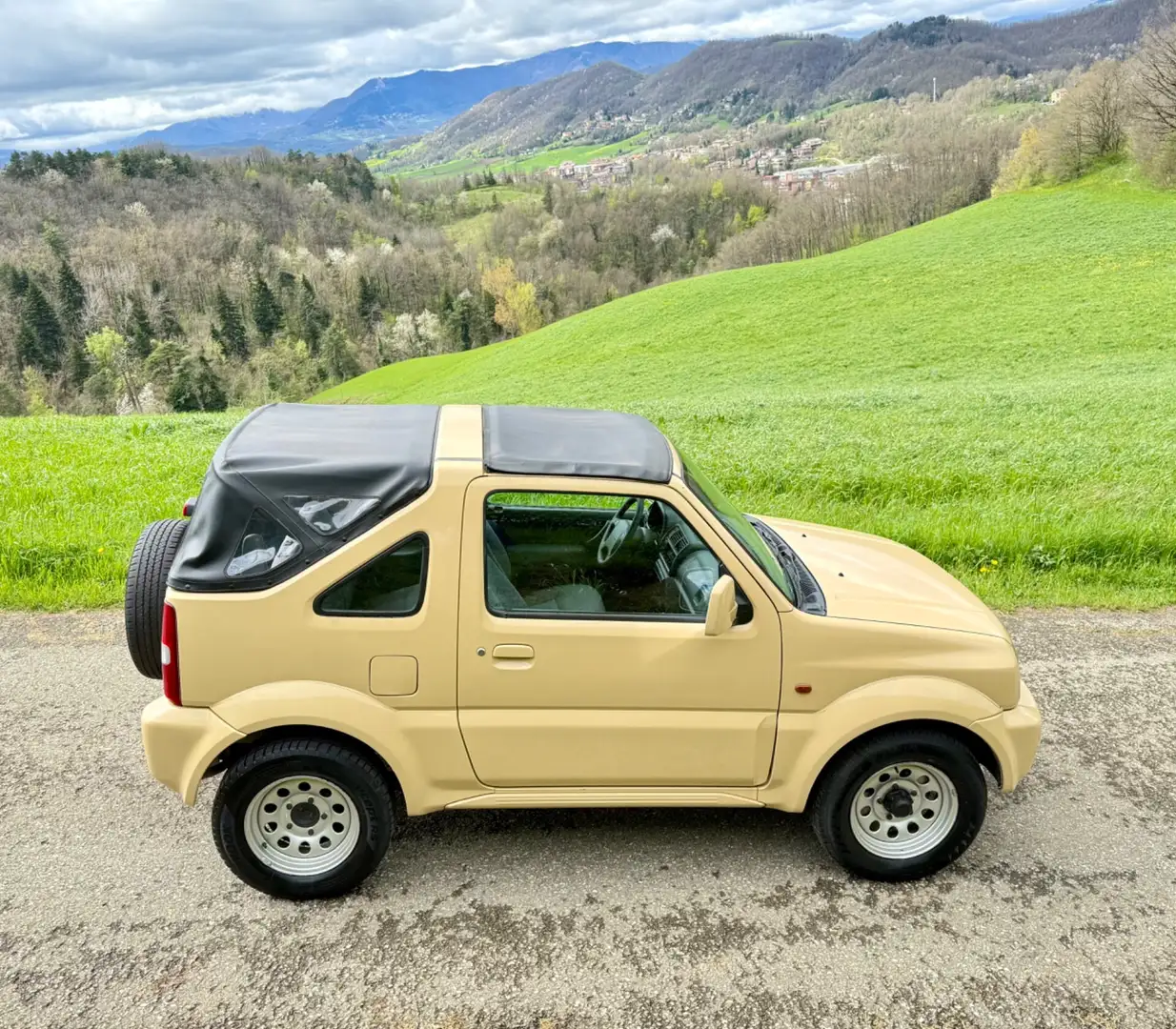 Suzuki Jimny 1.3i Cabrio 4WD RESTAURATO Béžová - 2