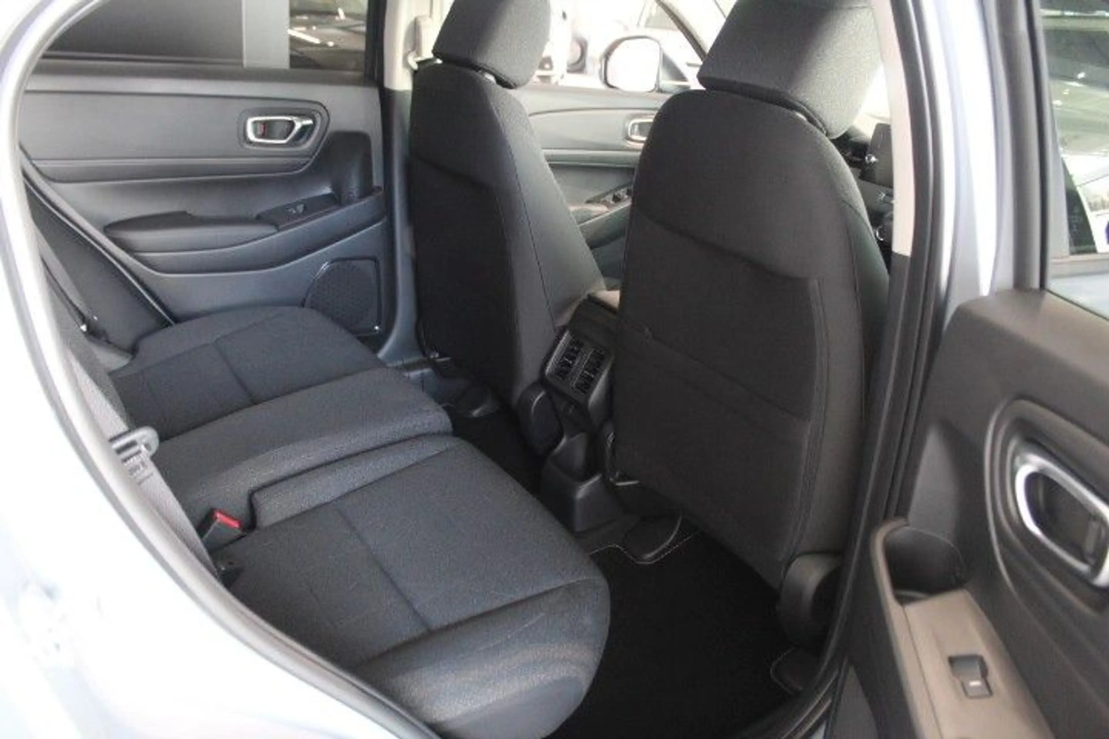 Honda HR-V 1.5 e:HEV Hybrid Elegance MJ27 — photo 7