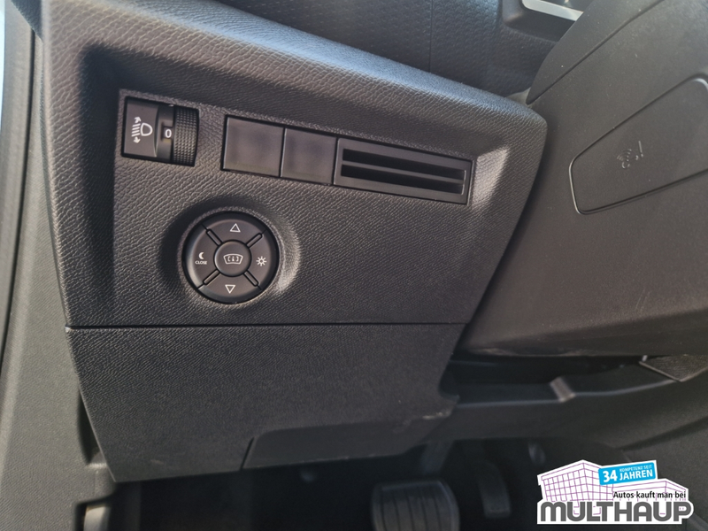 Citroen C4 Max PureTech 130 EAT8 LED HUD PDC DAB — photo 11