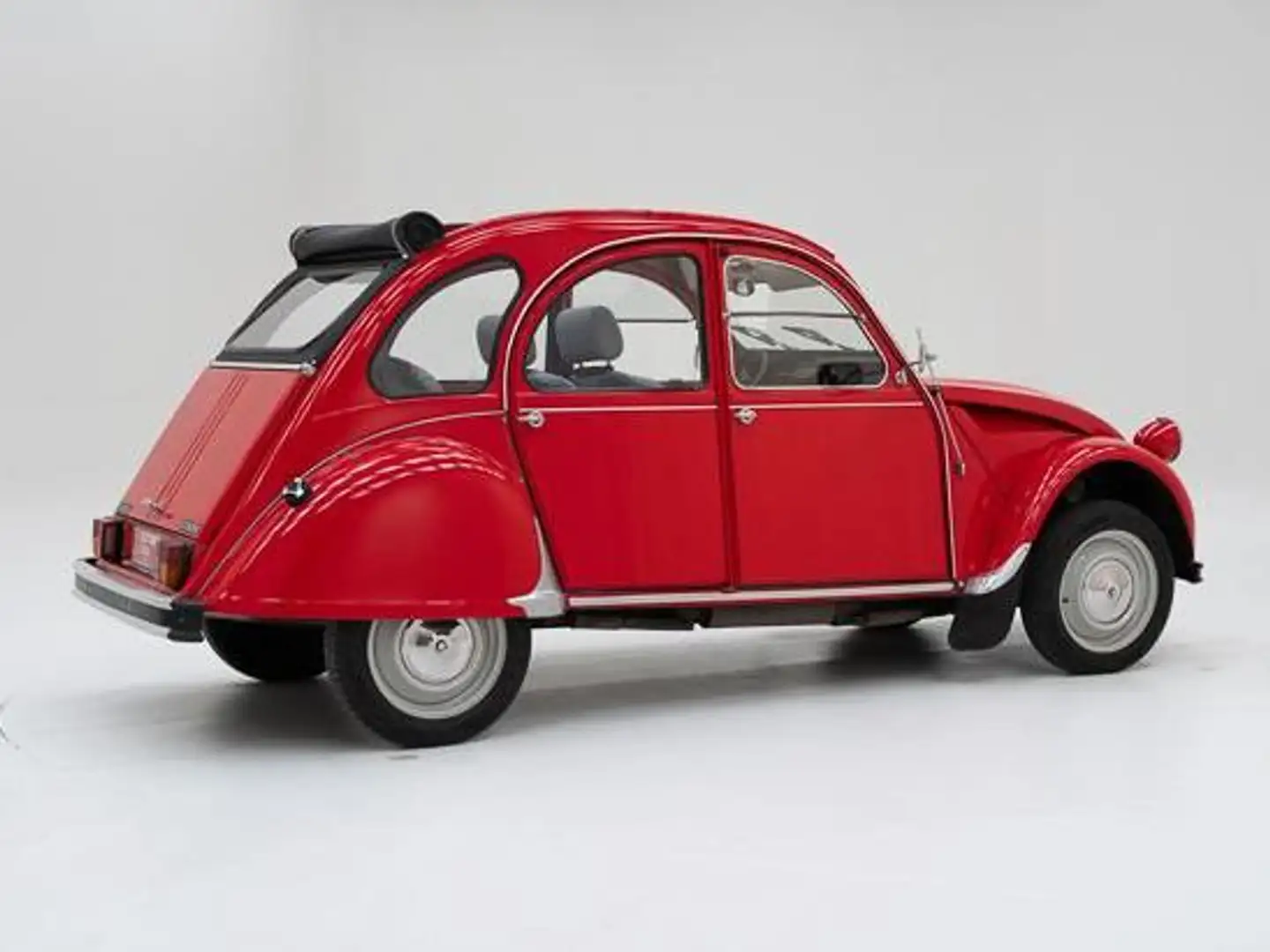 Citroen 2CV Club '89 CH8705 Piros - 2