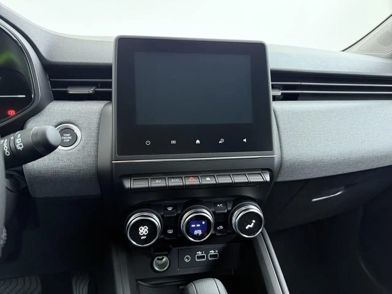 Mitsubishi Colt 2026 — фото 11