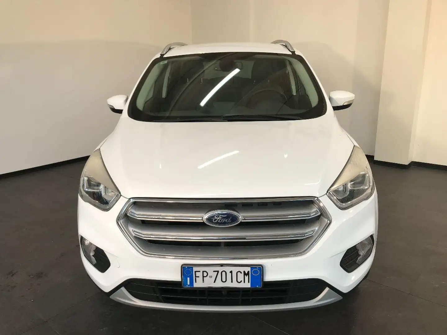 Ford Kuga 1.5 TDCI 120 CV S&S 2WD P. Titanium Bianco - 2