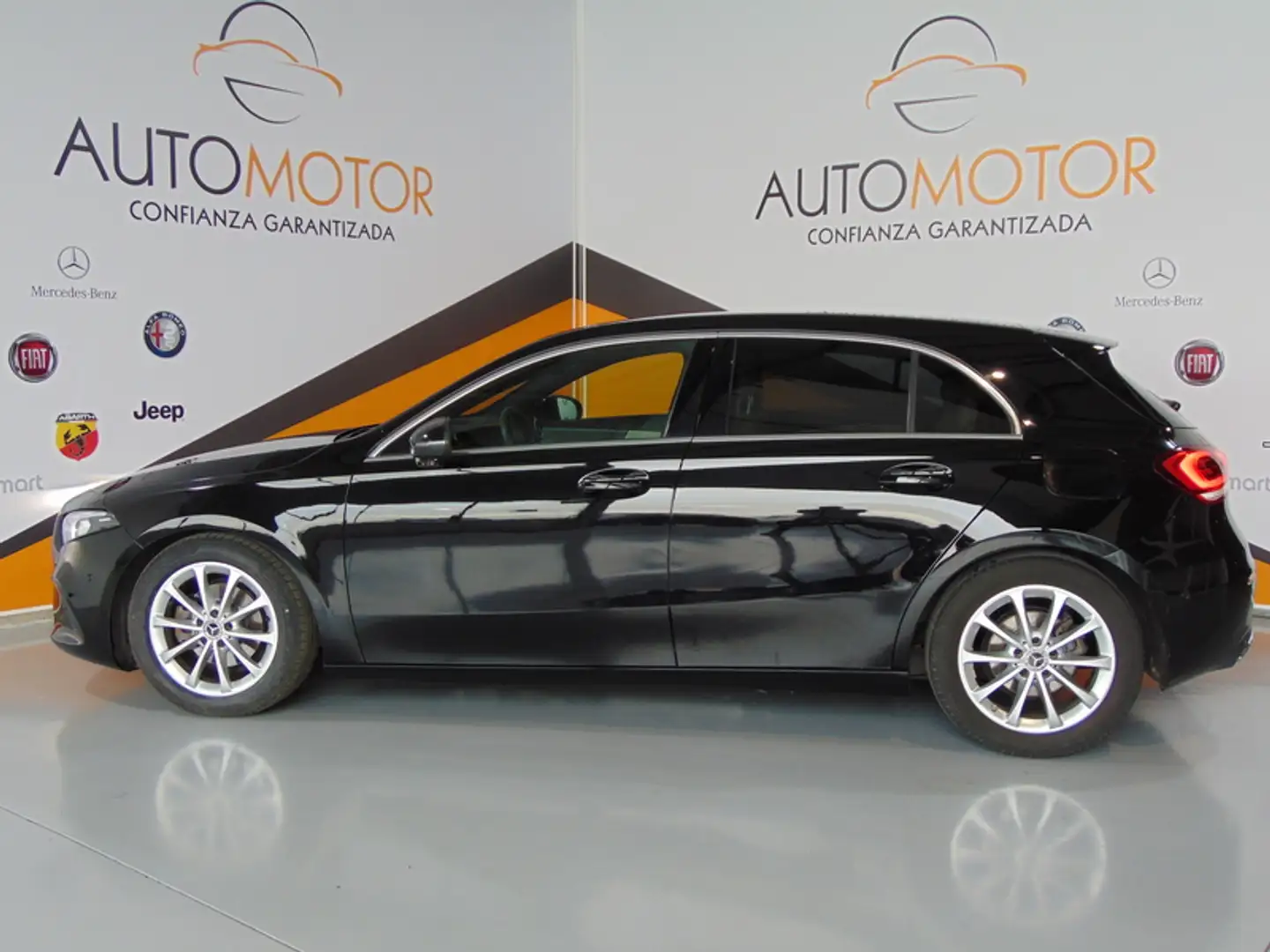Mercedes-Benz A 180 180d Zwart - 2