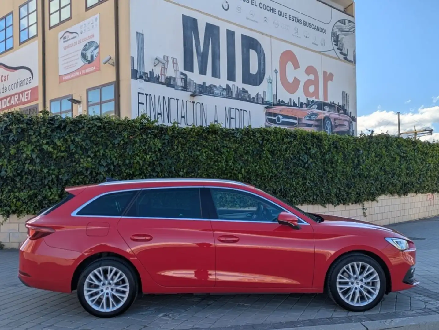 SEAT Leon ST 1.4 TSI e-Hybrid S&S Xcellence DSG-6 204 Rojo - 2