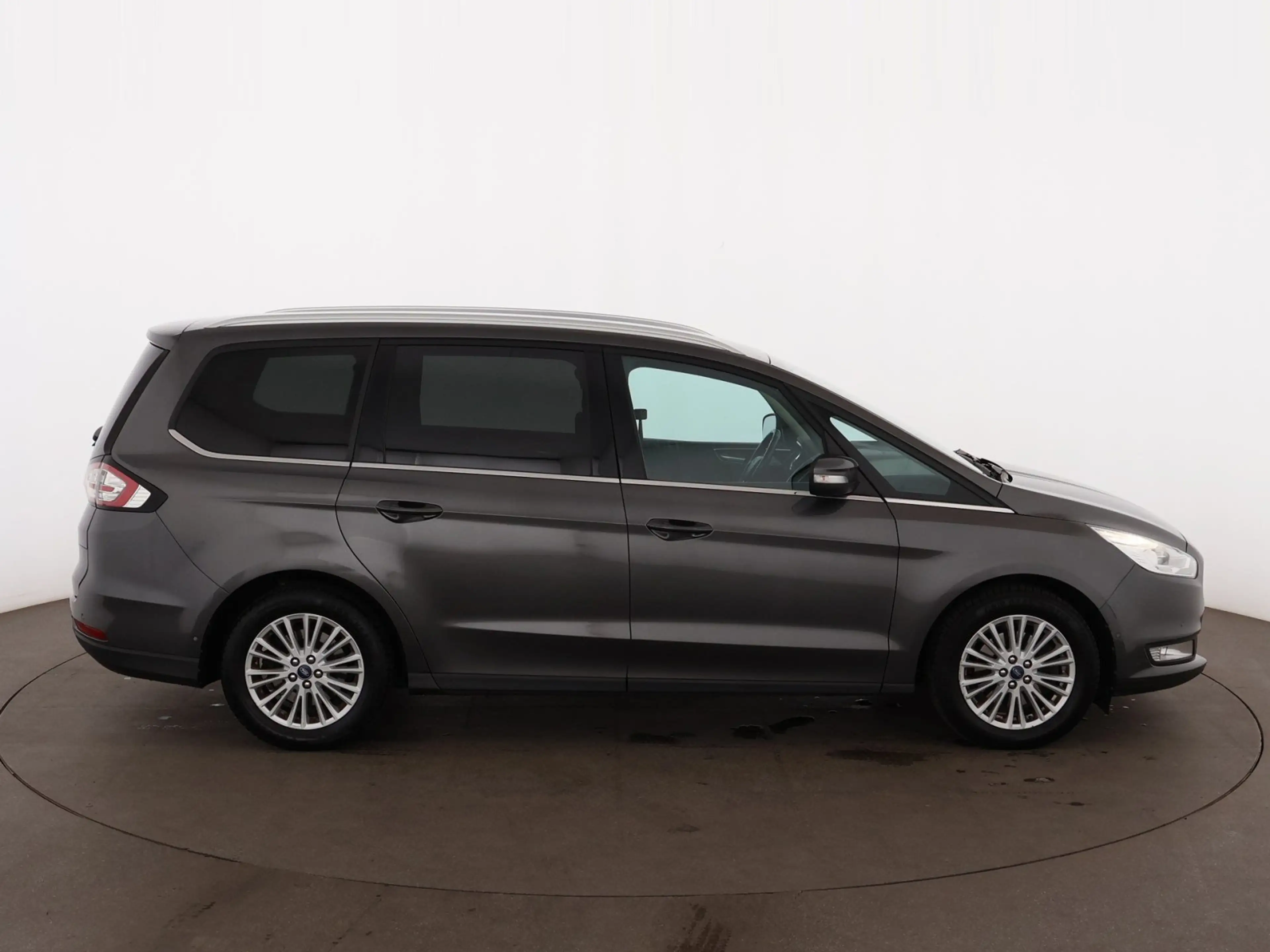 Ford Galaxy 2.0 EcoBlue Titanium Aut 7-SITZER NAVI PDC — photo 10