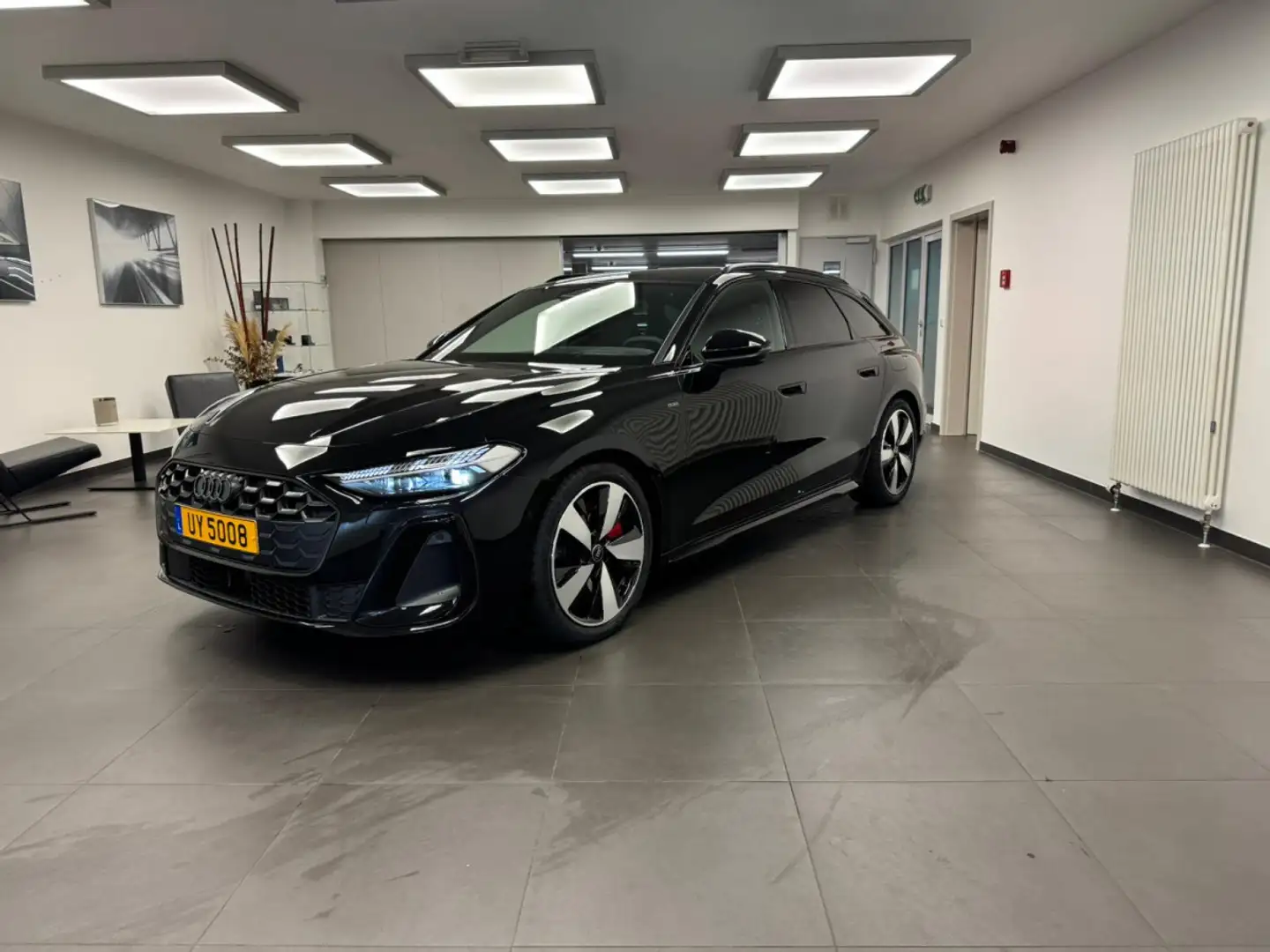 Audi A5 Avant e-hybrid quattro 367ch S tronic Noir - 1