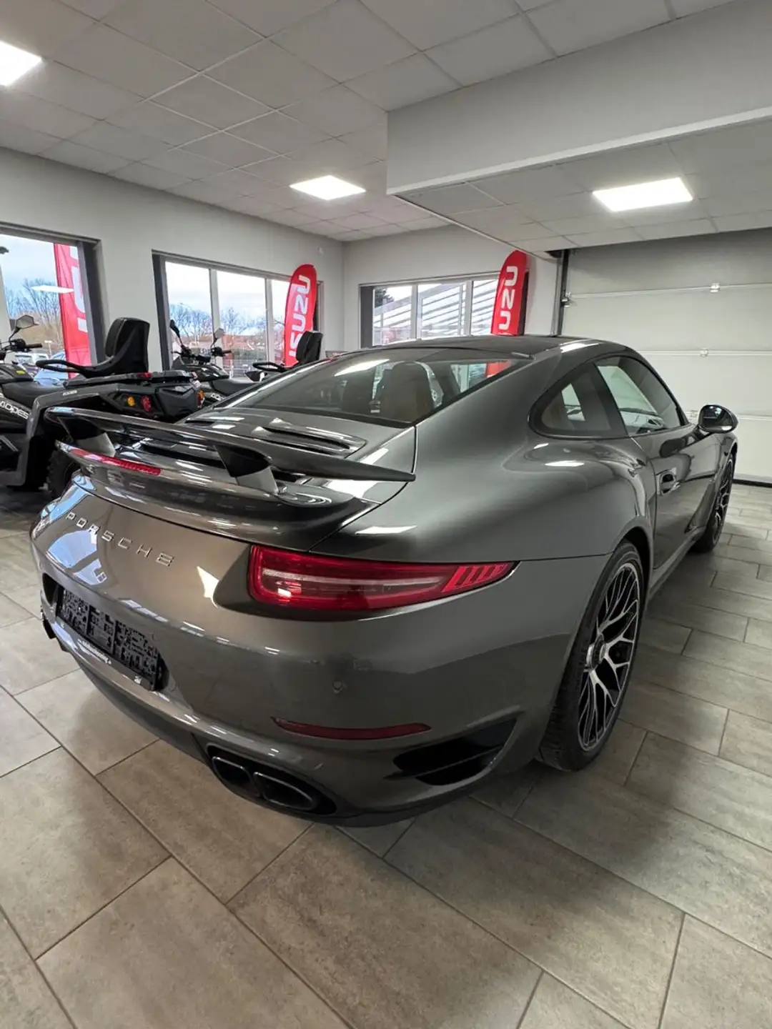 포르쉐 Porsche 911 911 Turbo S Coupe 2014 건메탈 사진 5
