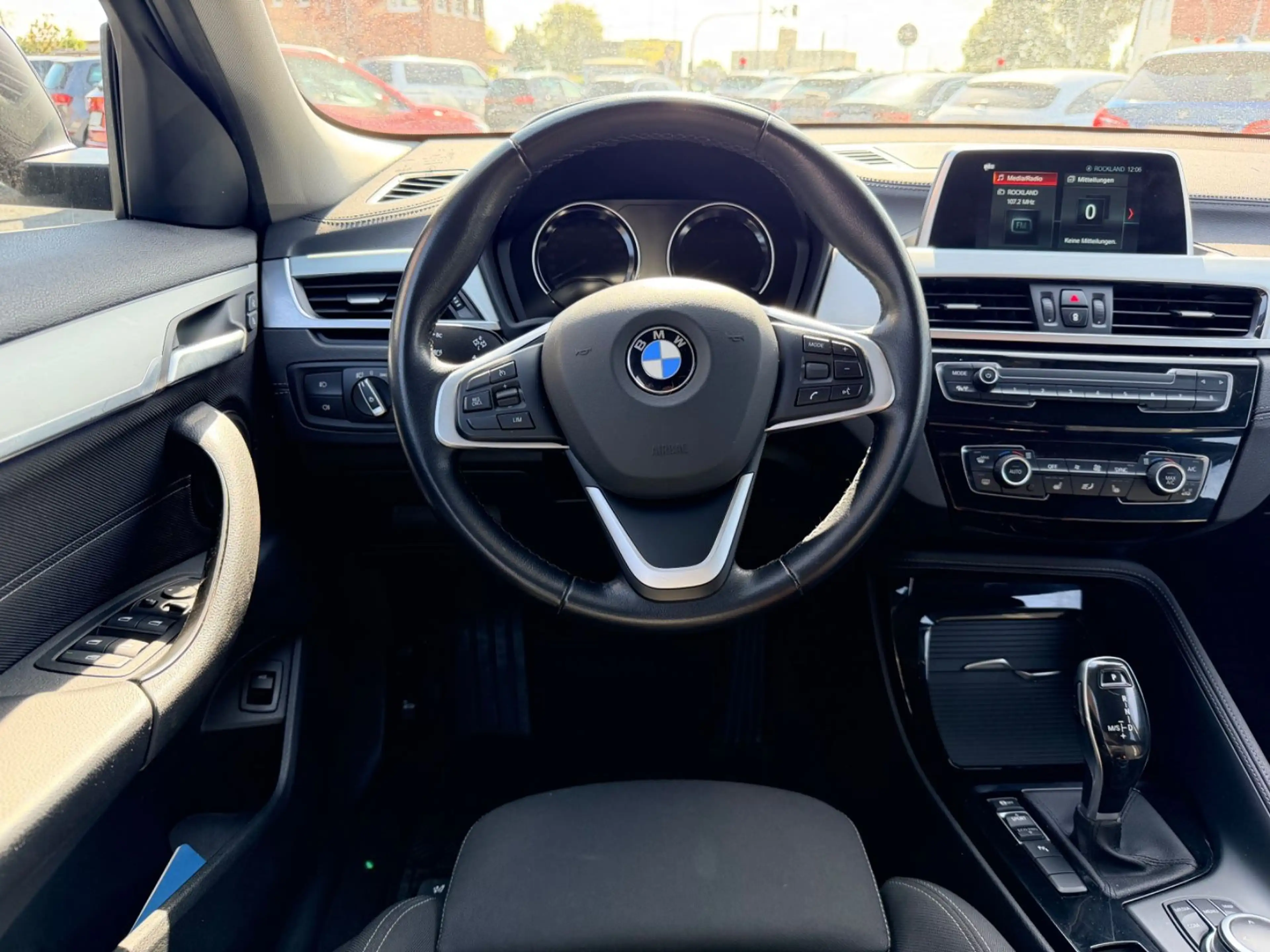BMW X2 sDrive 20 I Advantage / LED / Kamera / Navi — photo 10