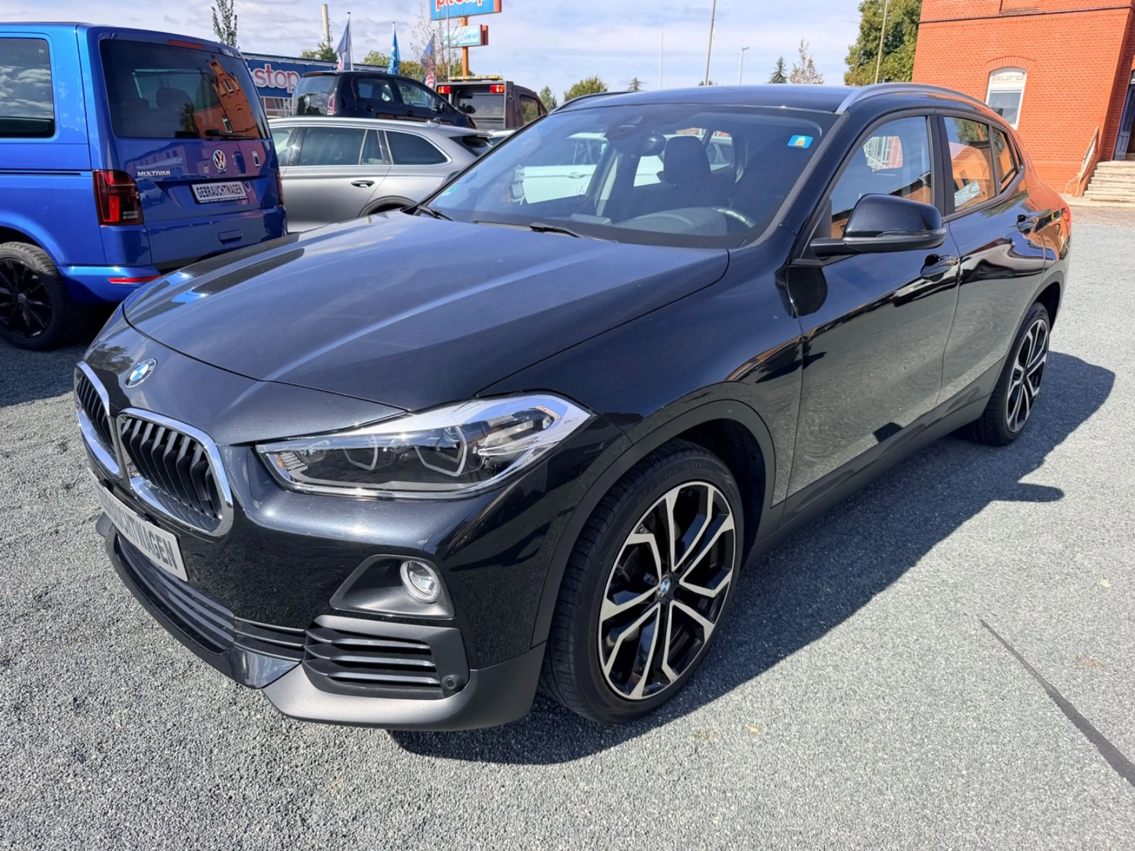 BMW X2 sDrive 20 I Advantage / LED / Kamera / Navi — photo 2