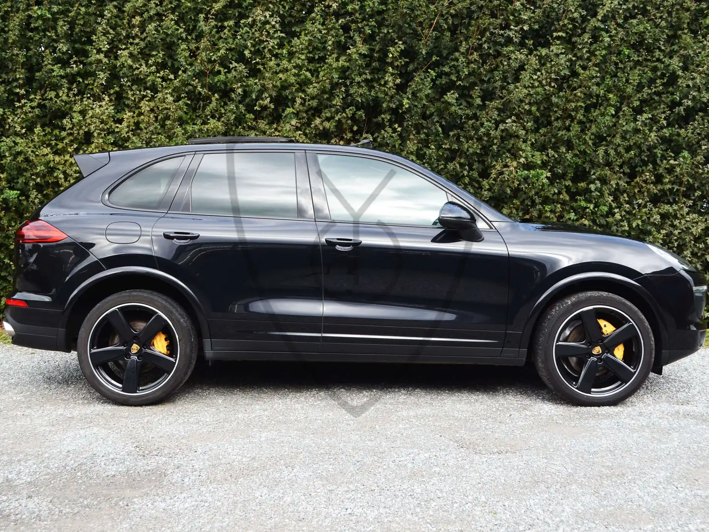 Porsche Cayenne 3.0 TD V6 Platinum Edition * PANO * AIRSUSP * Noir - 2