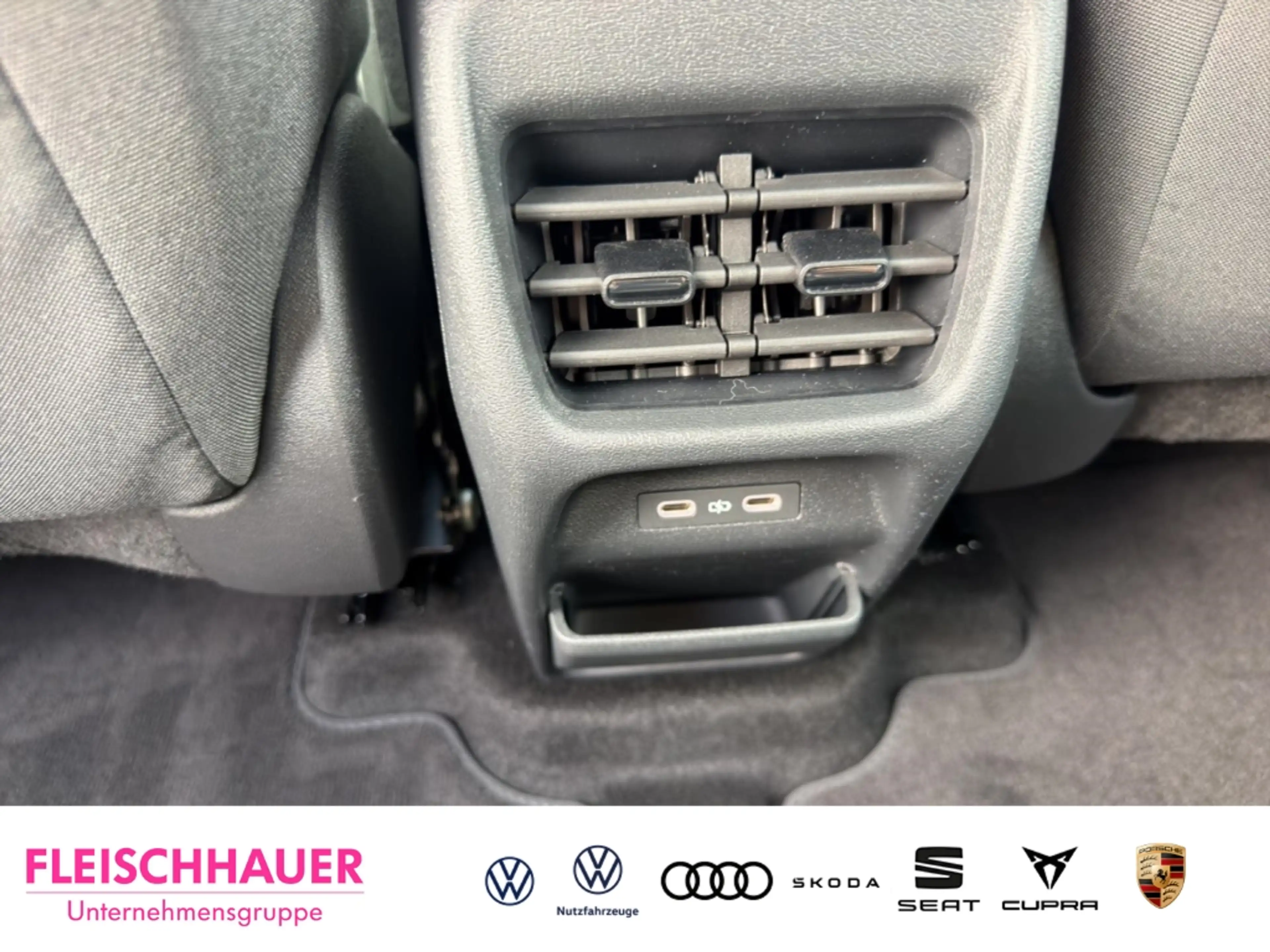 Skoda Epiq Edition Selection 55 LED Navi CarPlay DAB Tel.-Vor — photo 18