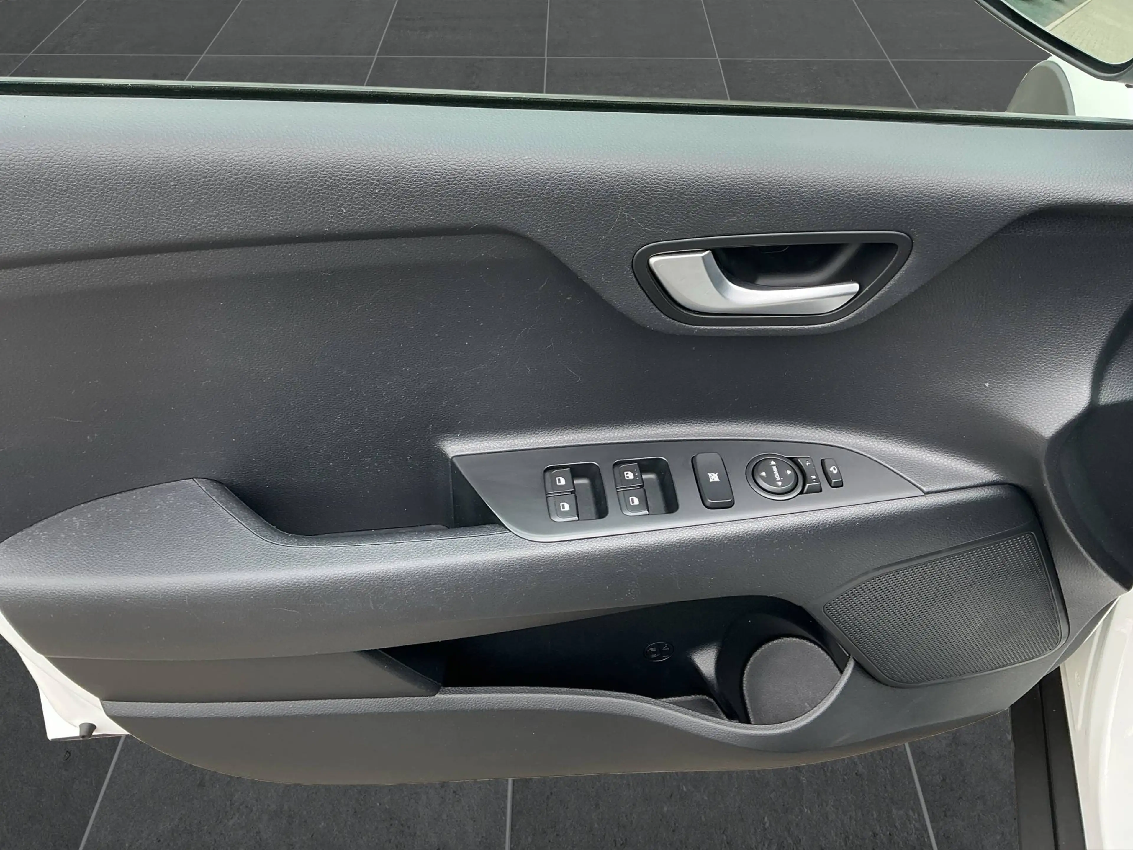 Kia Stonic Vision 1.0 T-GDI 74kW — photo 9