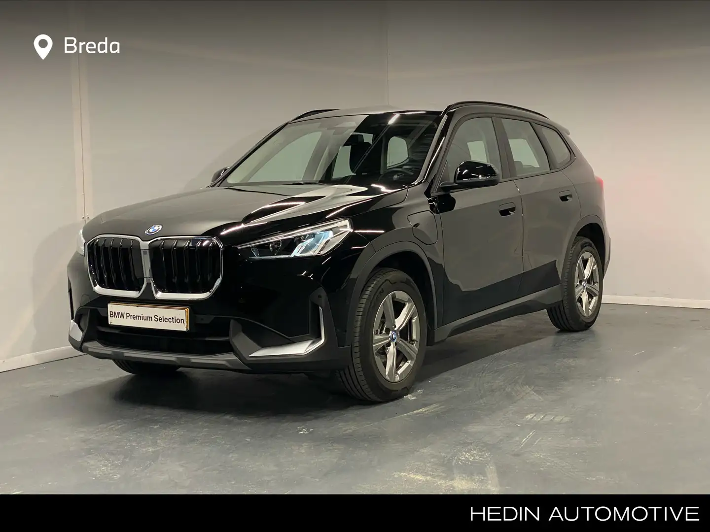 BMW X1 xDrive25e | Achteruitrijcamera | DAB | Driving Ass Zwart - 1