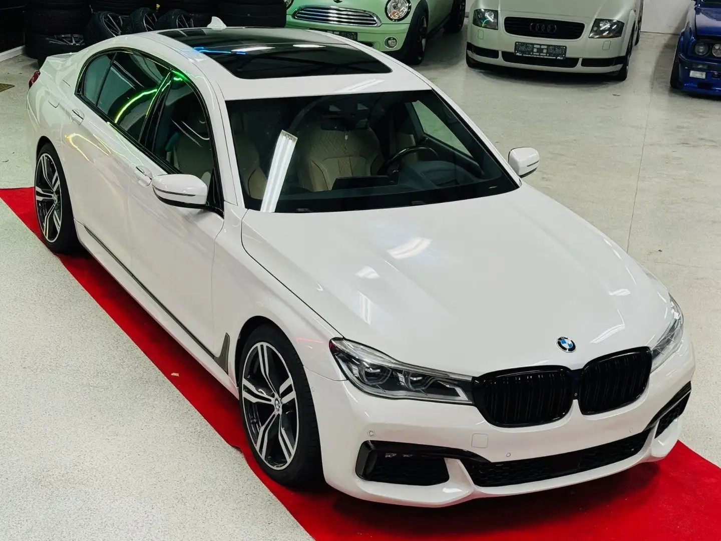 BMW 750 Li xDrive -M-Paket -Langversion Wit - 1