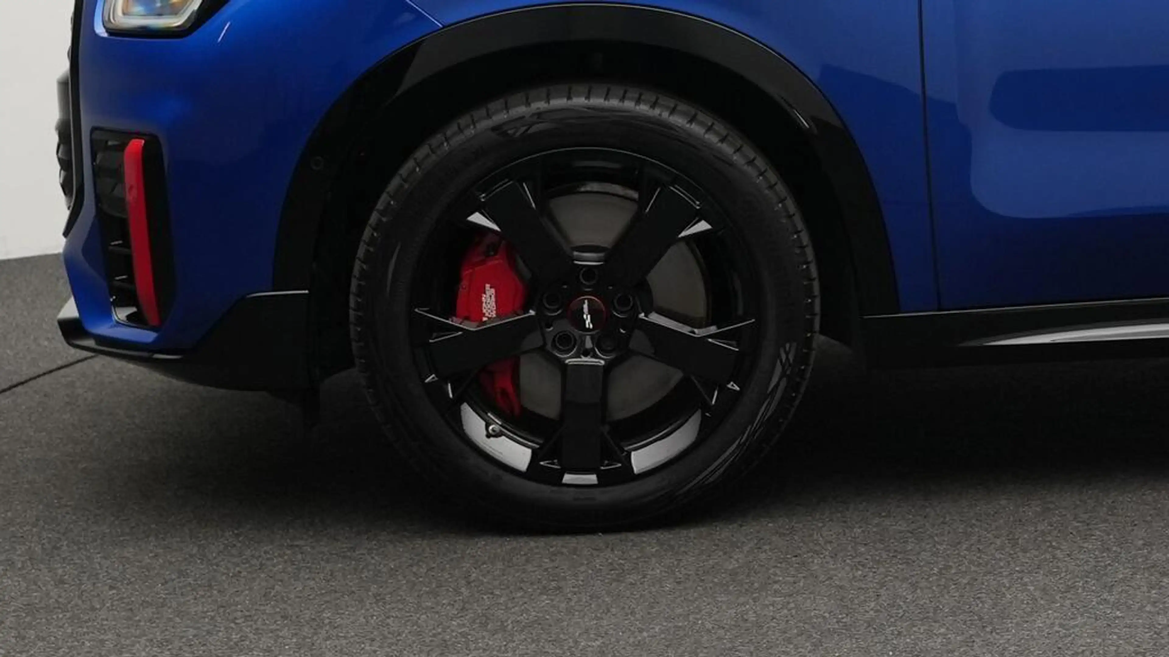 MINI JCW Countryman All4 John Cooper Works Trim — photo 10
