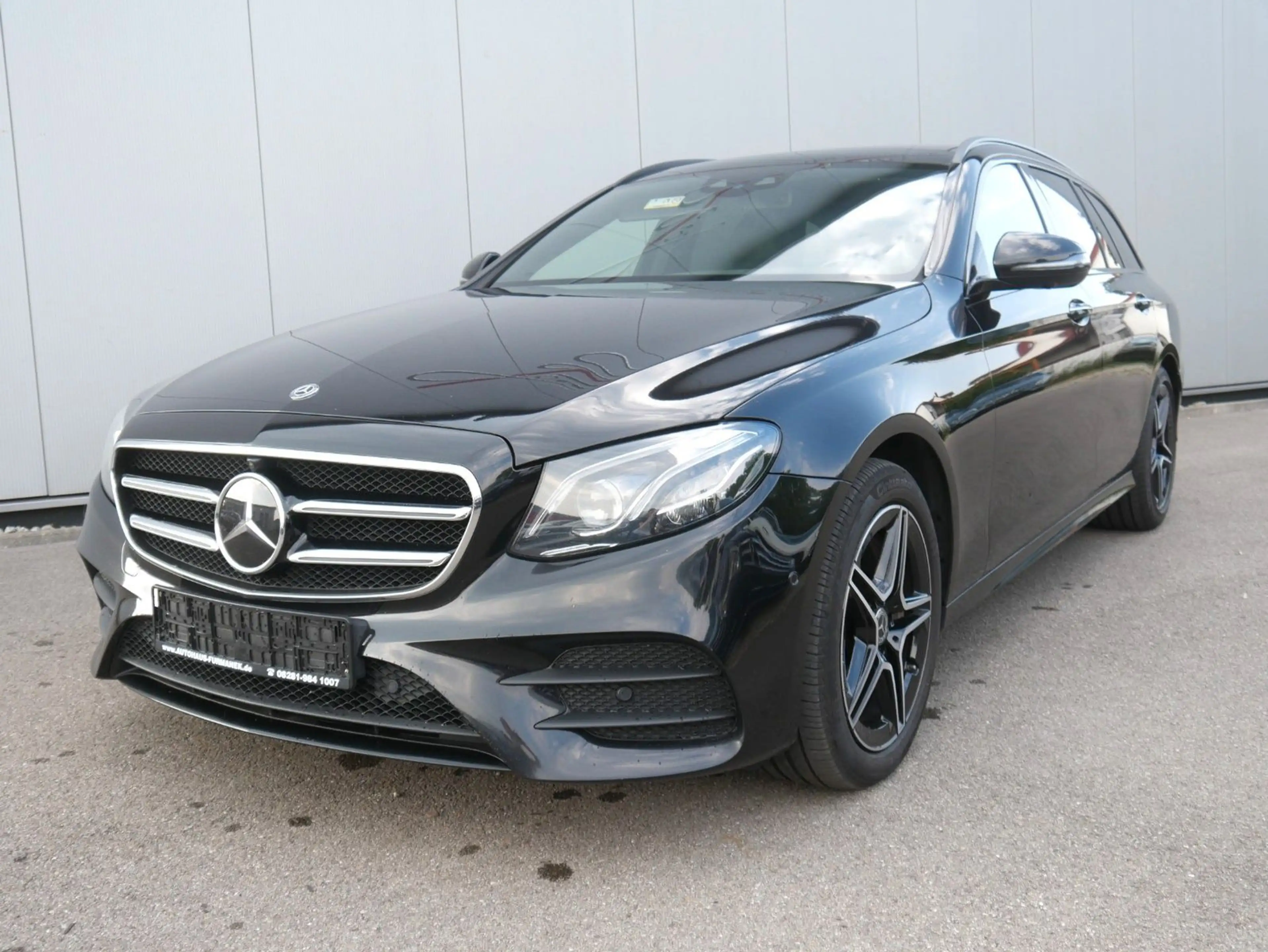 Mercedes-Benz E 350 d T 4Matic AMG-Line DISTR/PANO/BURM/AHK/360