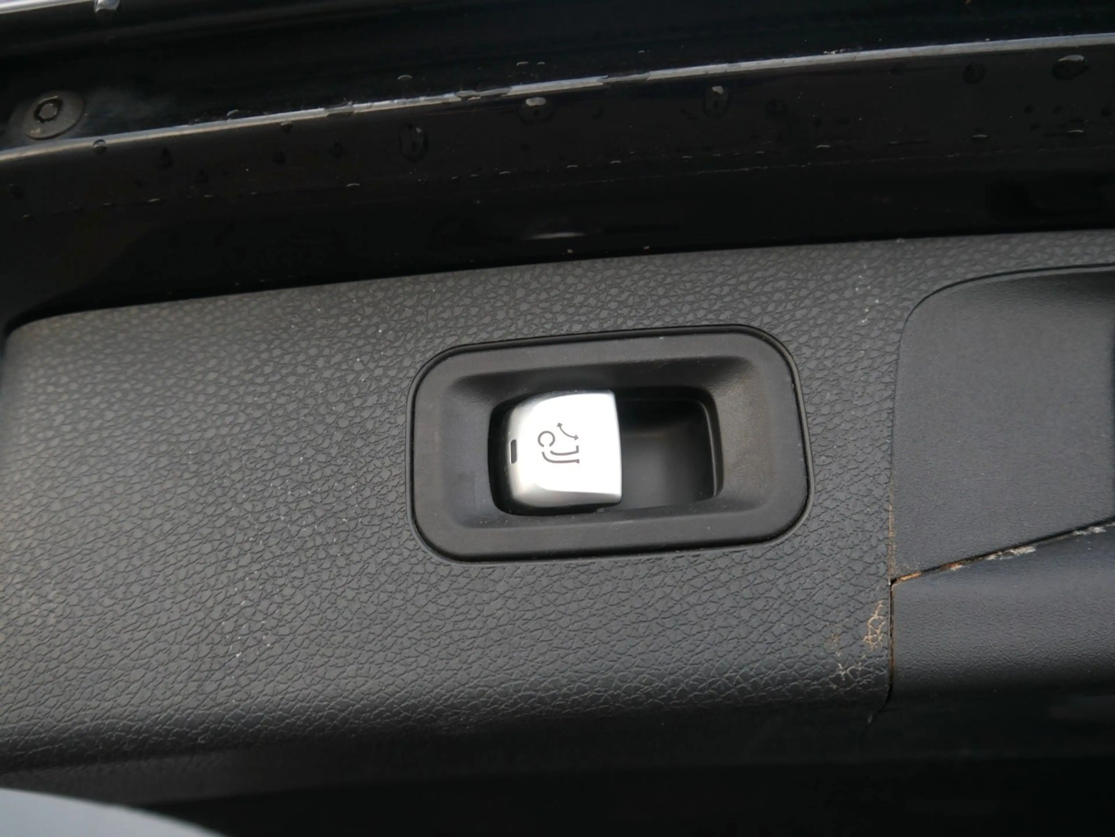 Mercedes-Benz E 350 d T 4Matic AMG-Line DISTR/PANO/BURM/AHK/360 — photo 13