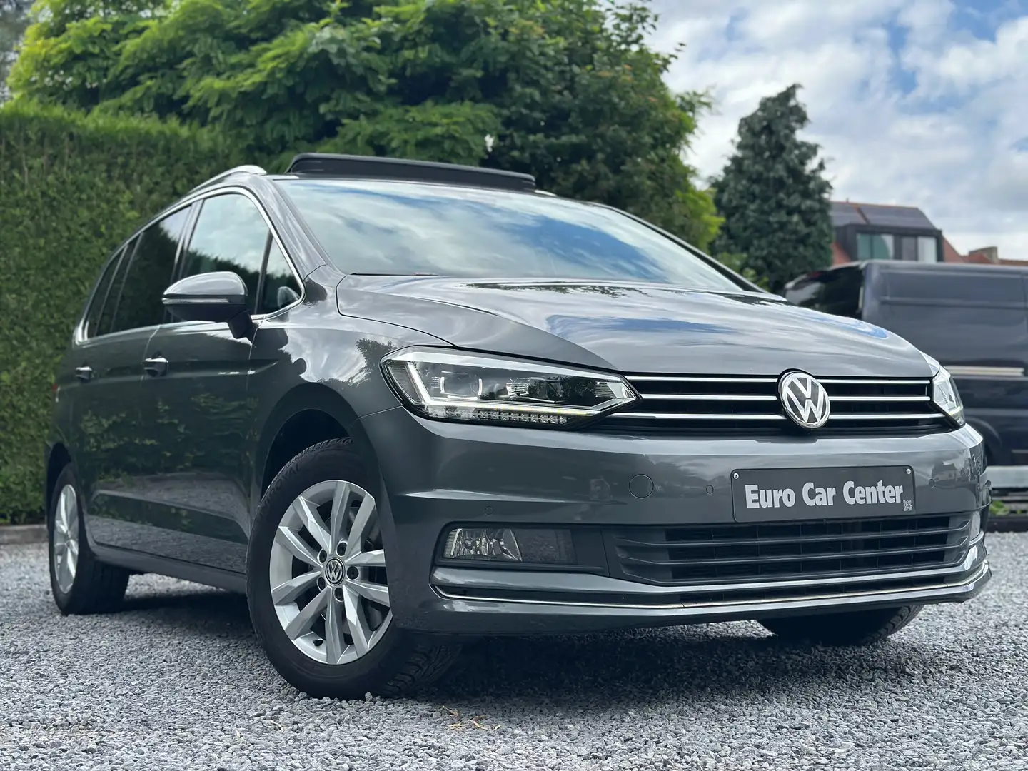 Volkswagen Touran 1.5 TSI ACT Highline Business Grau - 2