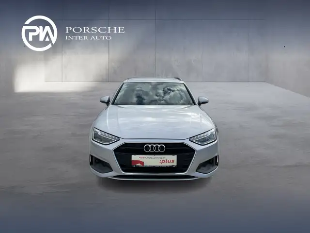 Audi A4 view 8