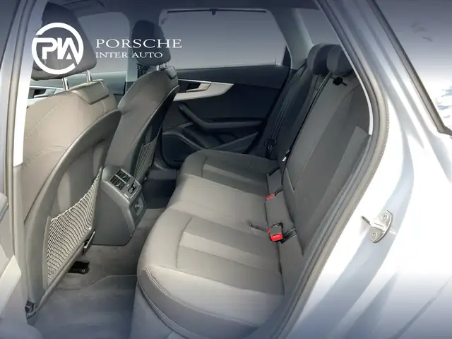 Audi A4 view 11