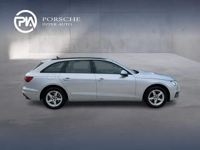 Audi A4 view 7