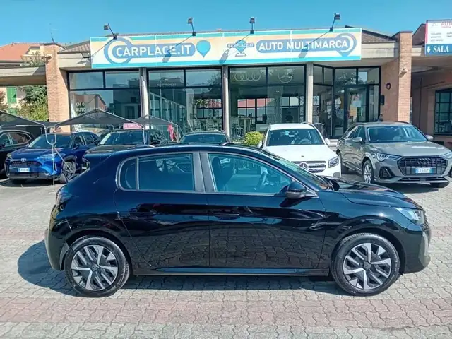 Peugeot 208 view 6
