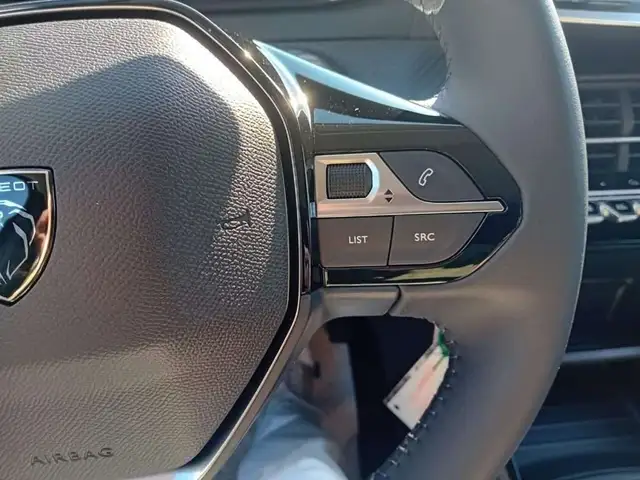 Peugeot 208 view 15