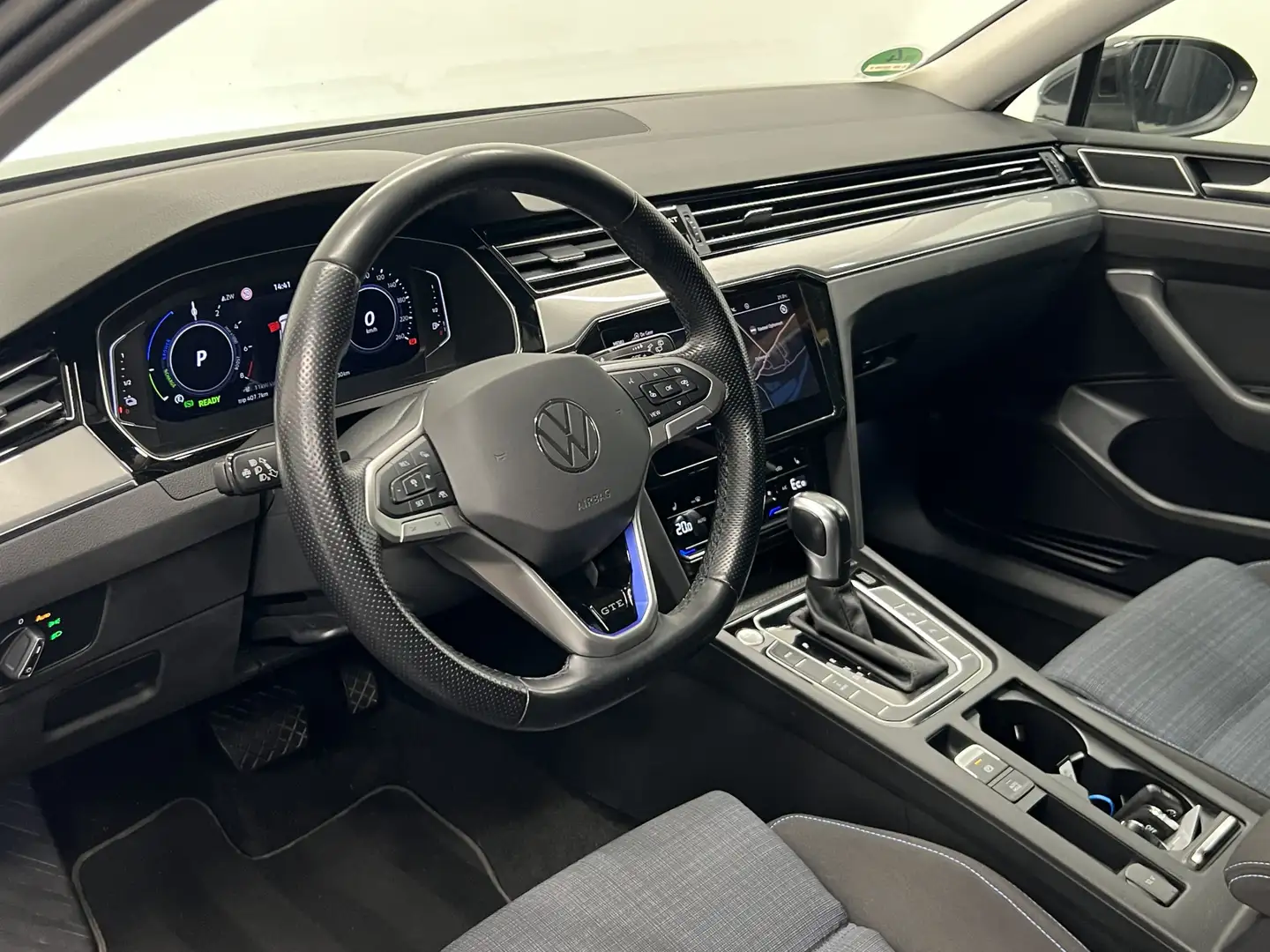 Volkswagen Passat Variant 1.4 TSI PHEV GTE Business | NAVI | STOEL-/STUURVER Grau - 2