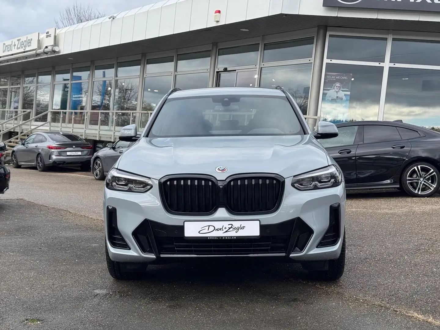 BMW X3 xDrive30e M Sport eSitz LiveCoProf DrAss HiFi Grau - 2