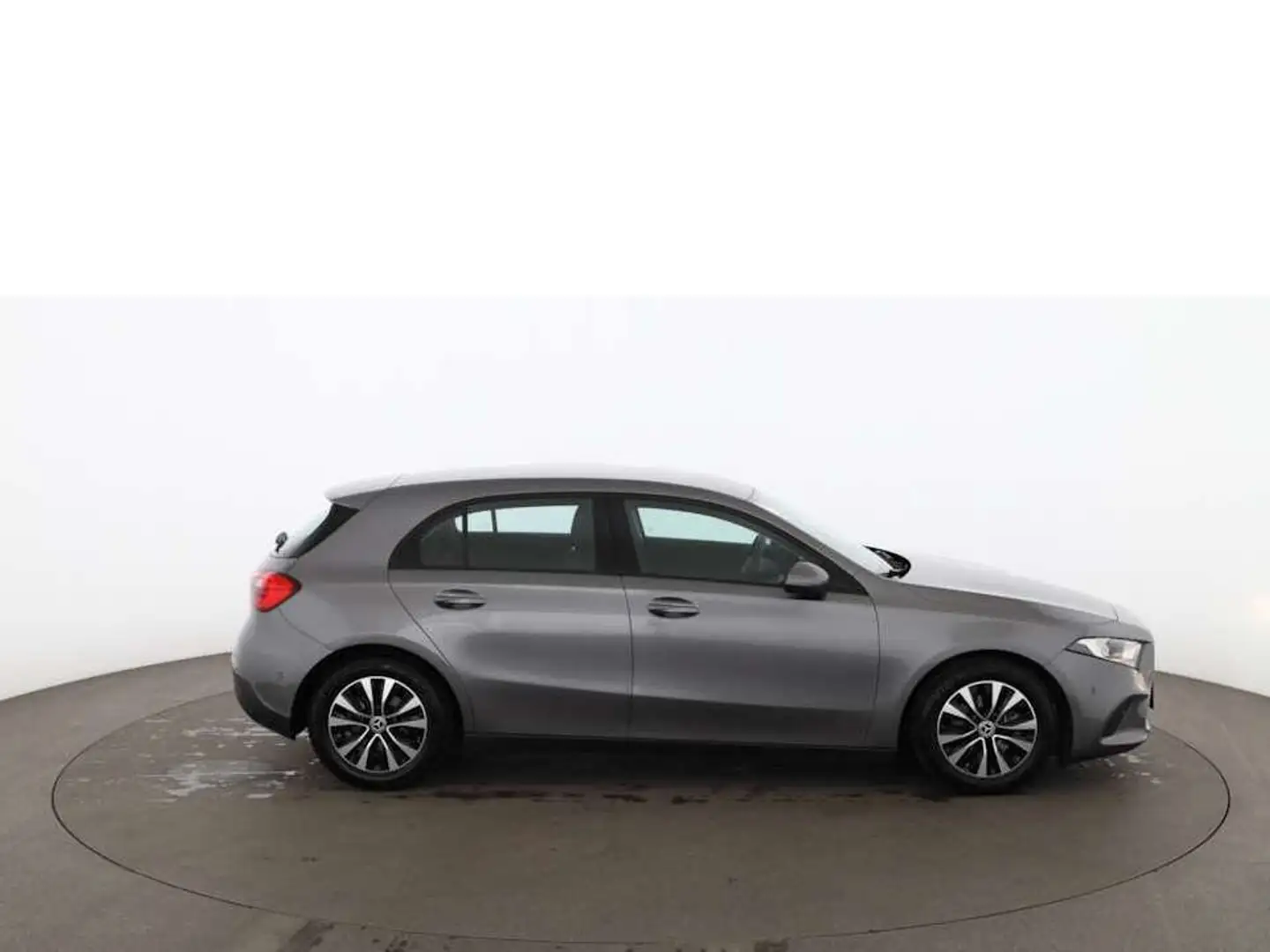 Mercedes-Benz A 180 NAVI R-KAMERA LANE-ASSIST DIGI-TACHO TEMP Grau - 2