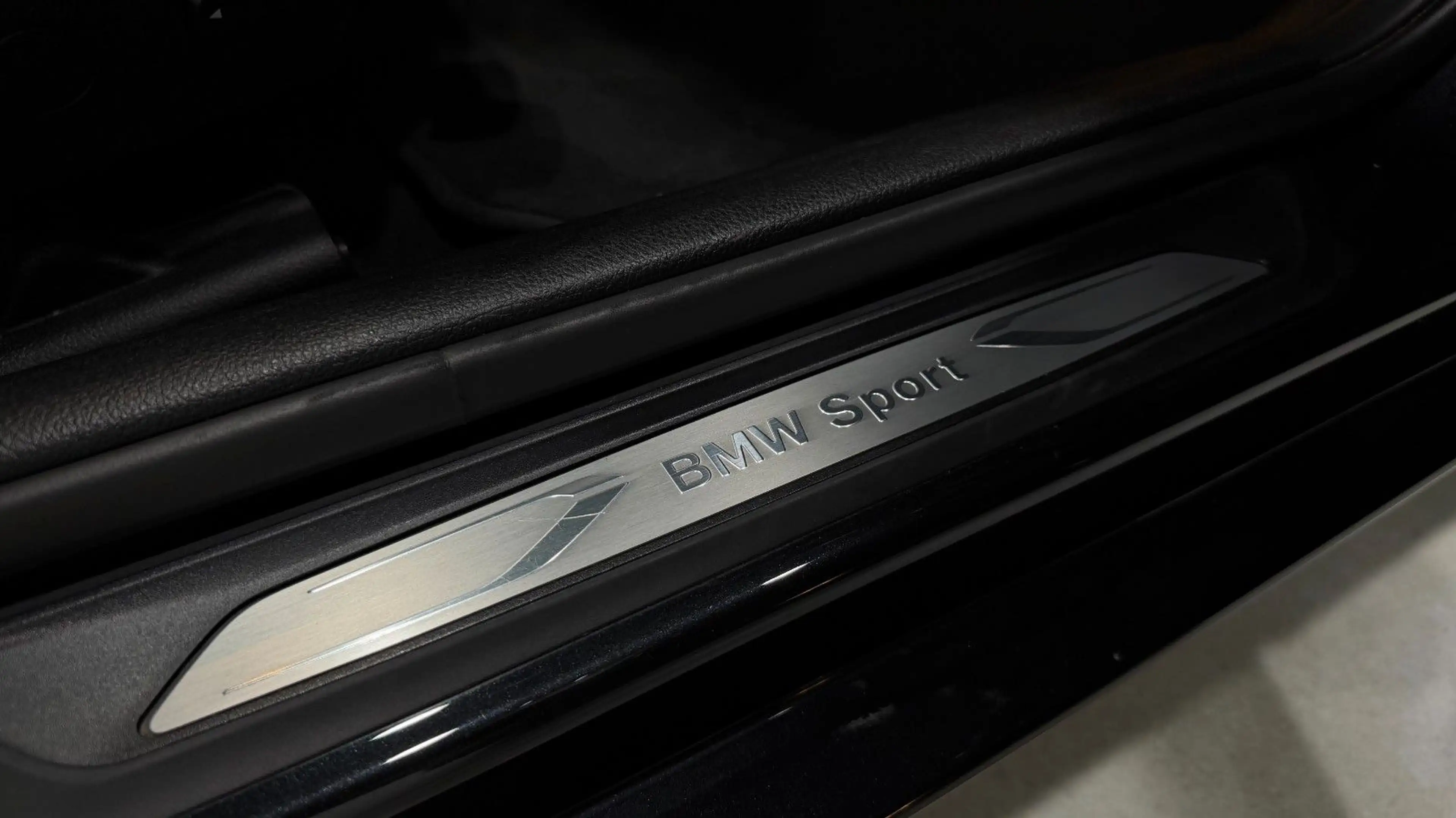 BMW 328 i Limousine/Sport/Navi Prof/Schiebedach/2.Hd — photo 11
