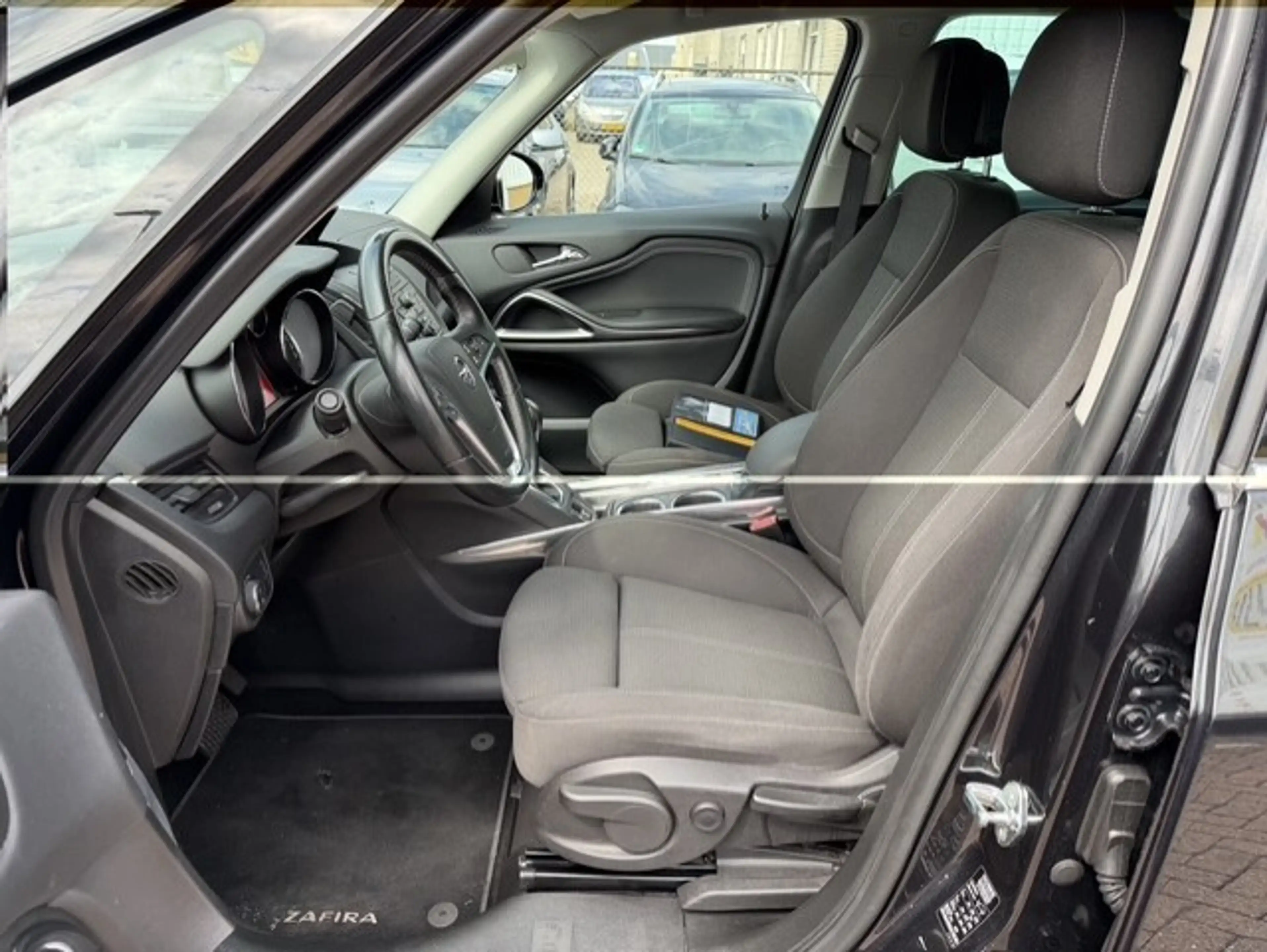 Opel Zafira Tourer 1.4 Cosmo AUTOMAAT — photo 3