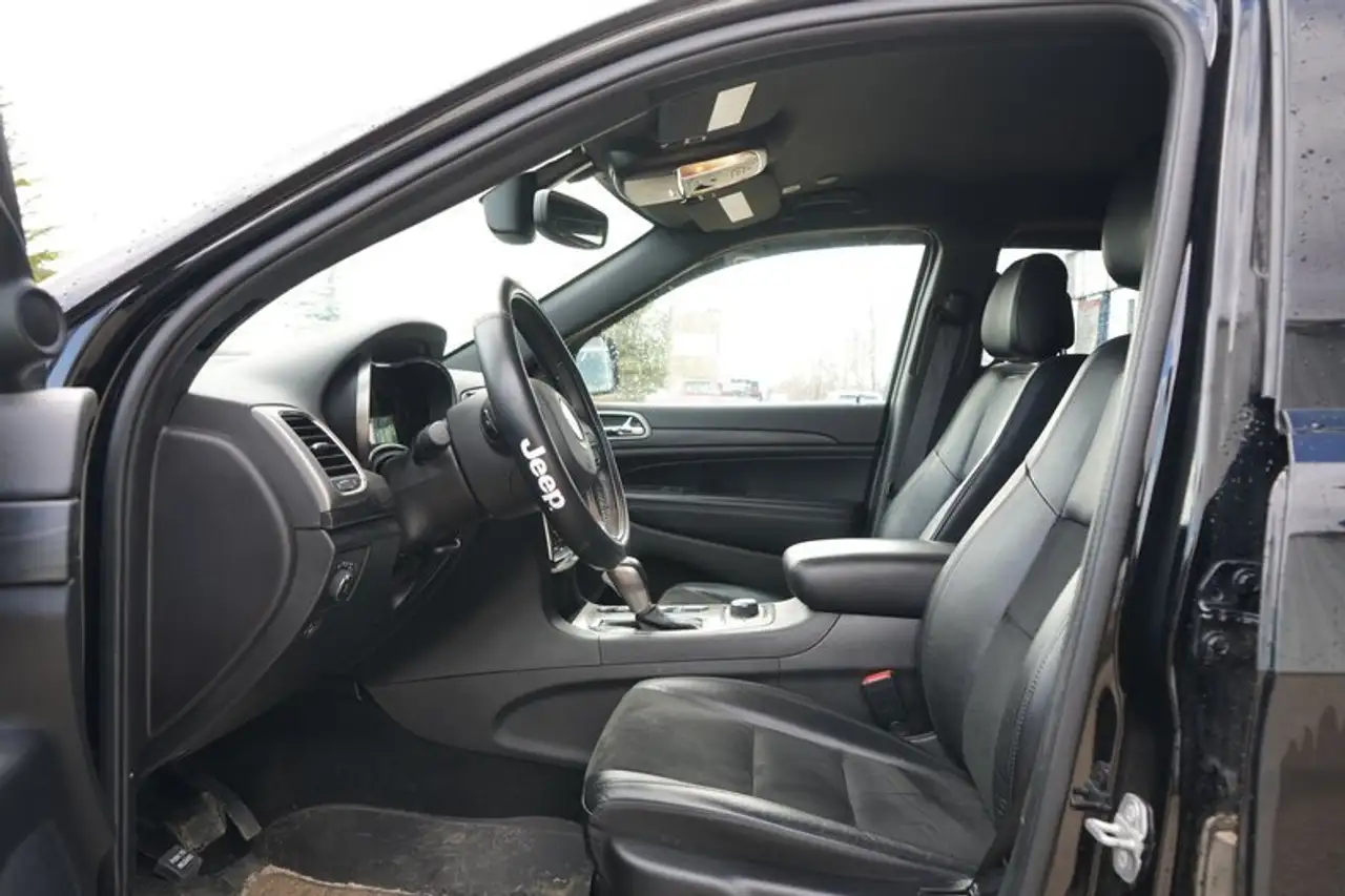 Jeep Grand Cherokee снимка Jeep Grand Cherokee