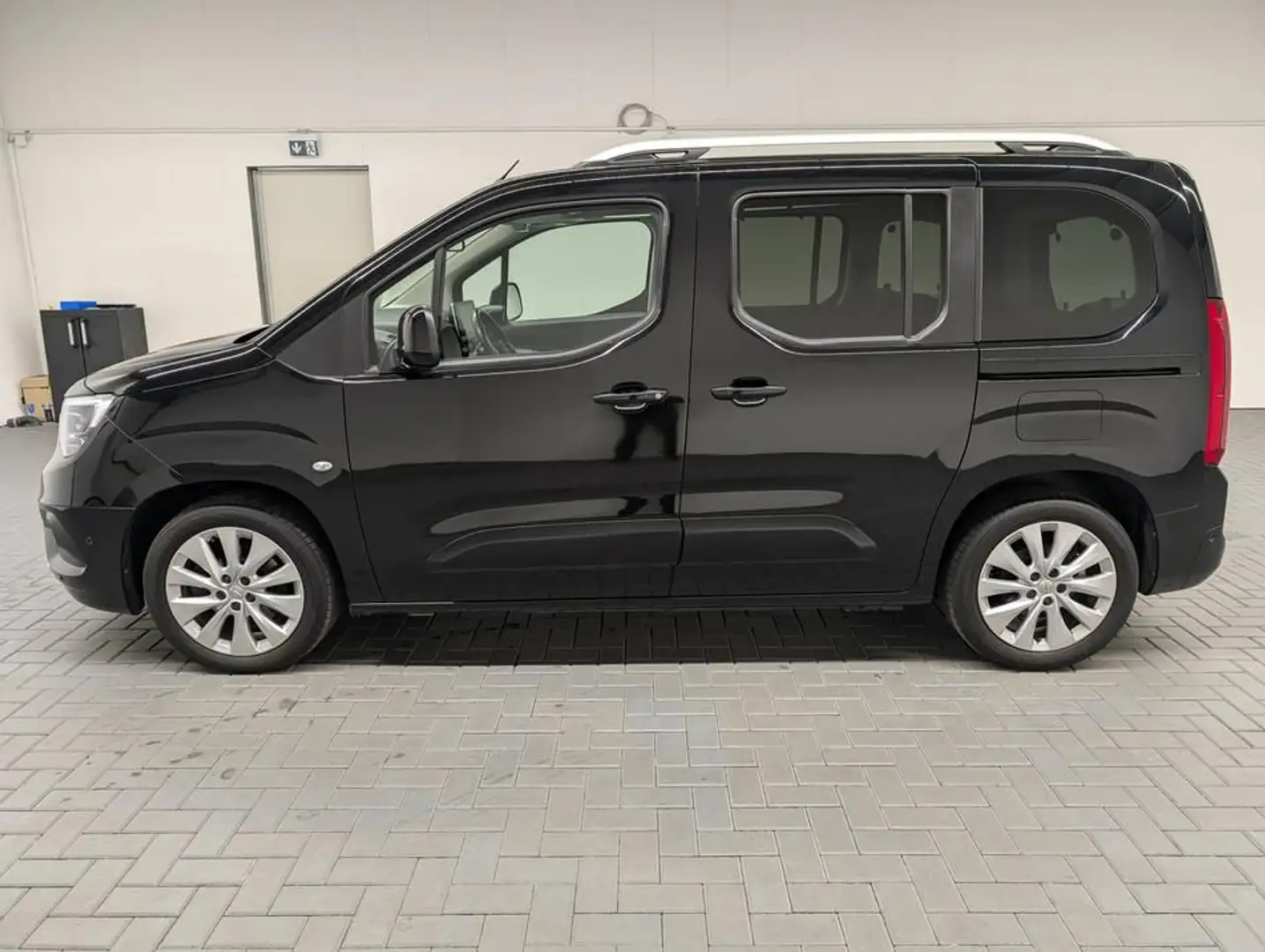 Opel Combo Life Innovation Navi/AHK/Pano/Standhzg/HUD Schwarz - 2