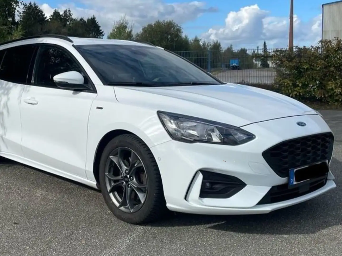 Ford Focus Focus Turnier 1.5 EcoBoost Start-Stopp-System ST-L Weiß - 2