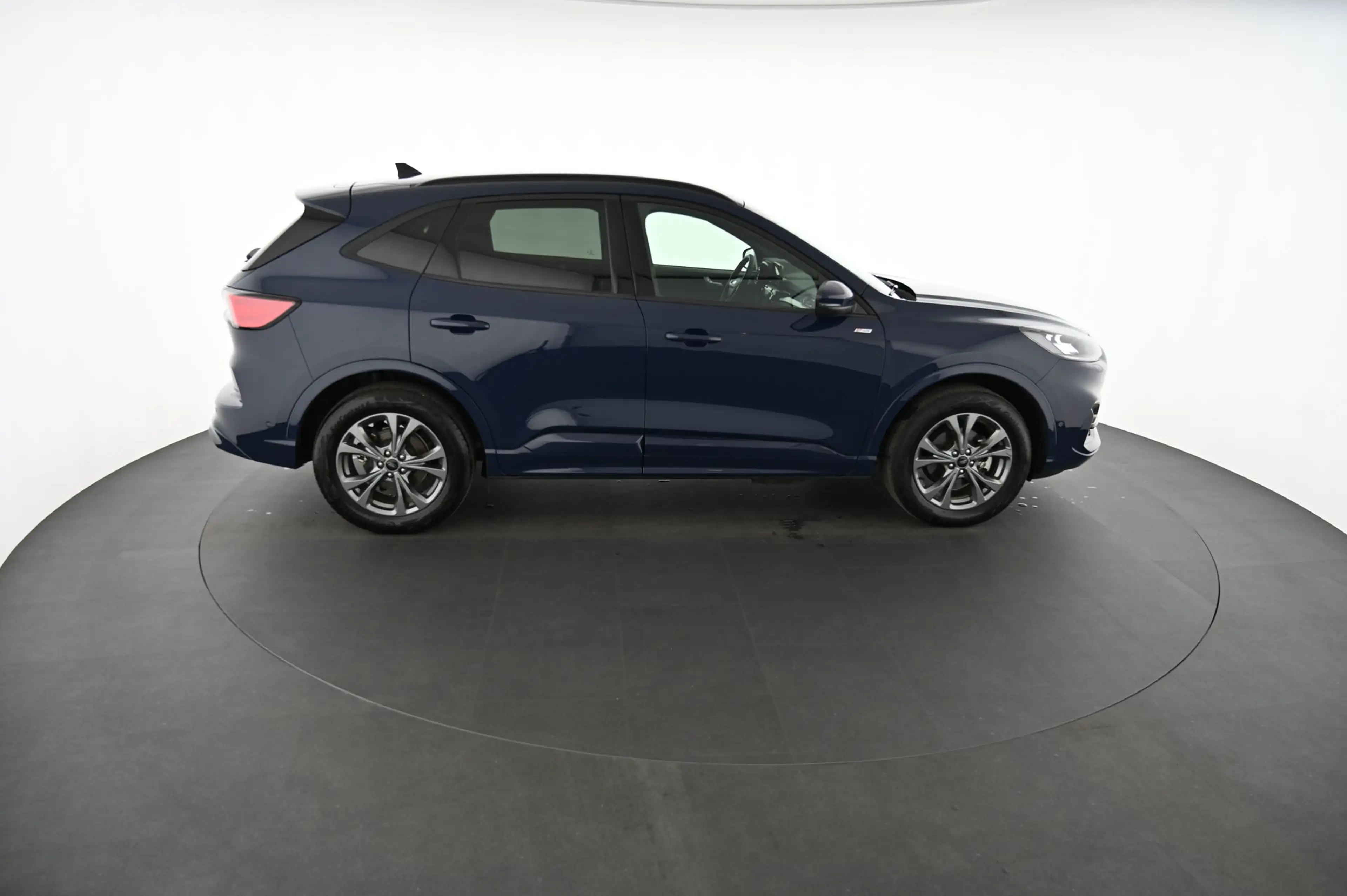 Ford Kuga 5 Duratec Plug-in-Hybrid PHEv ST-Line X Pickerl N — photo 6
