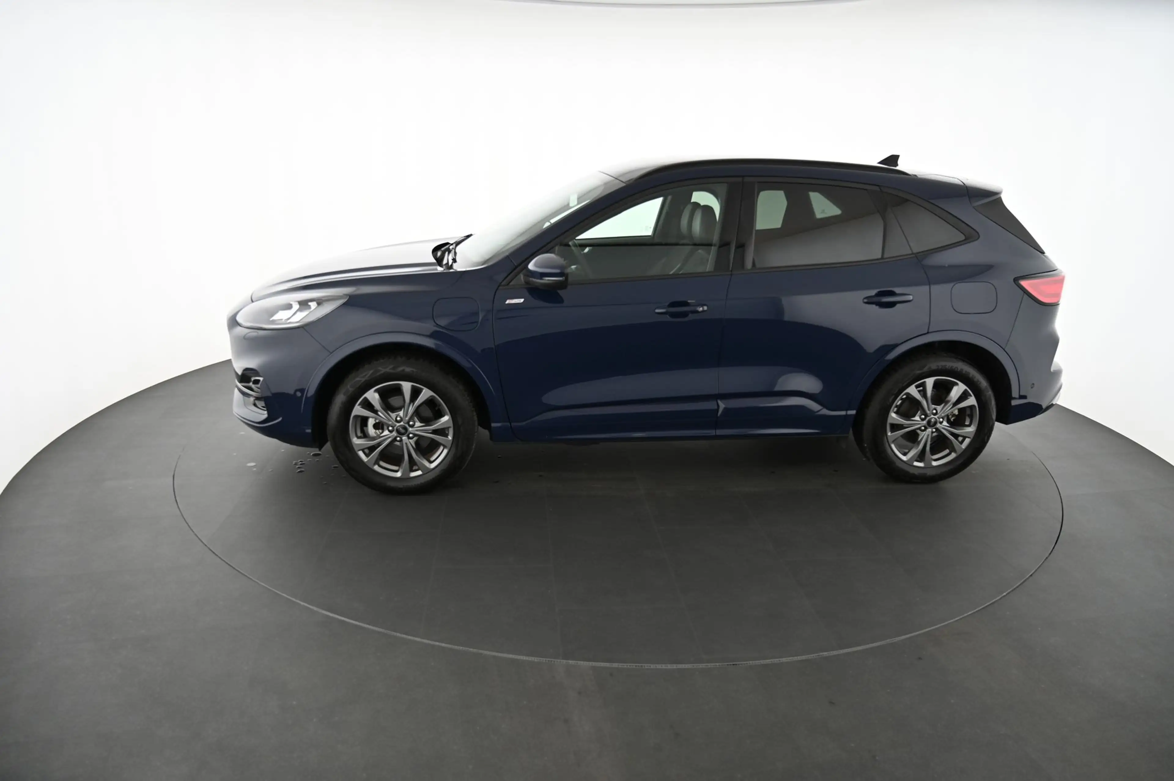 Ford Kuga 5 Duratec Plug-in-Hybrid PHEv ST-Line X Pickerl N — photo 5