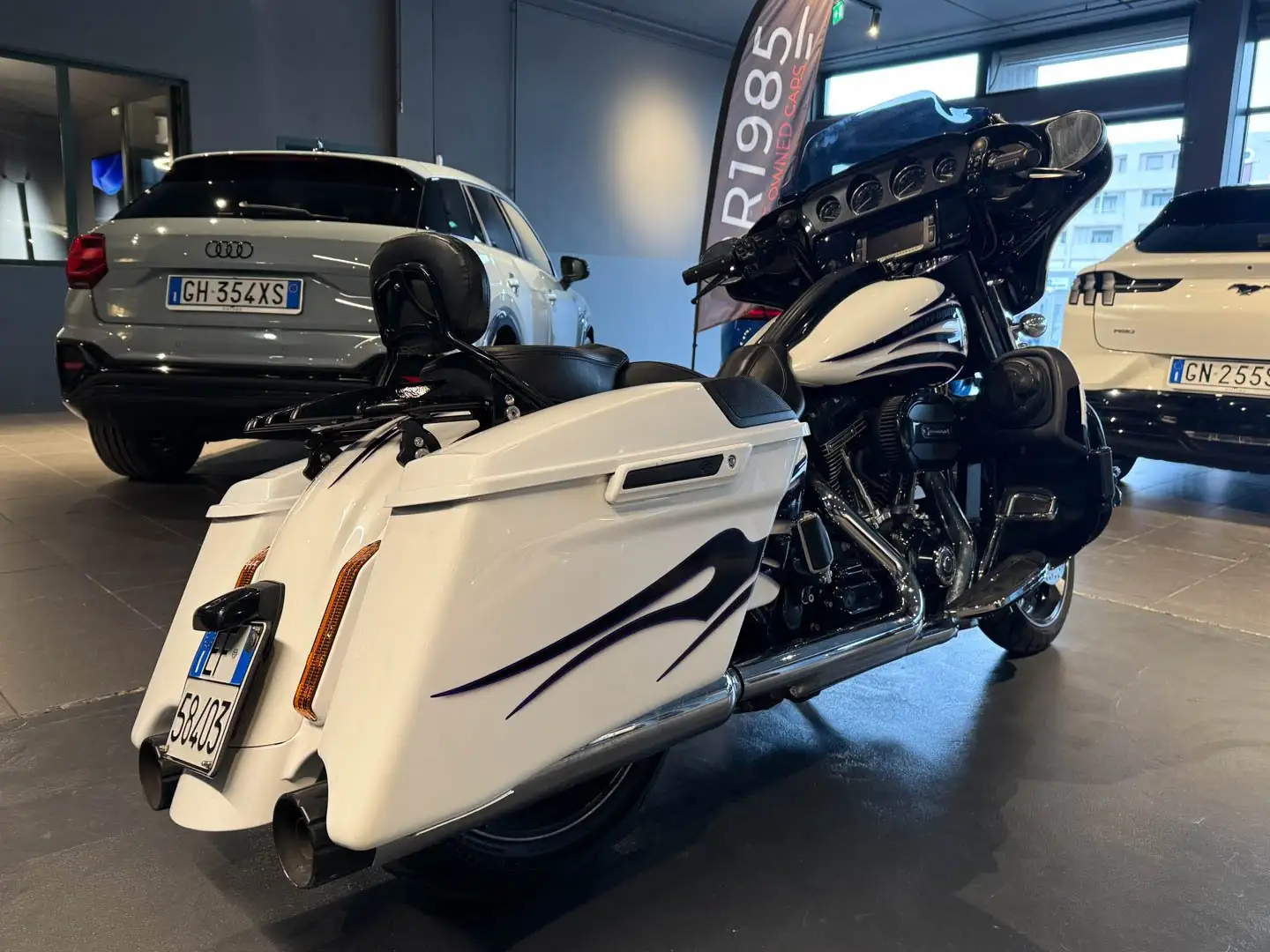 Harley-Davidson Street Glide Touring Street Glide CVO 110 Alb - 2
