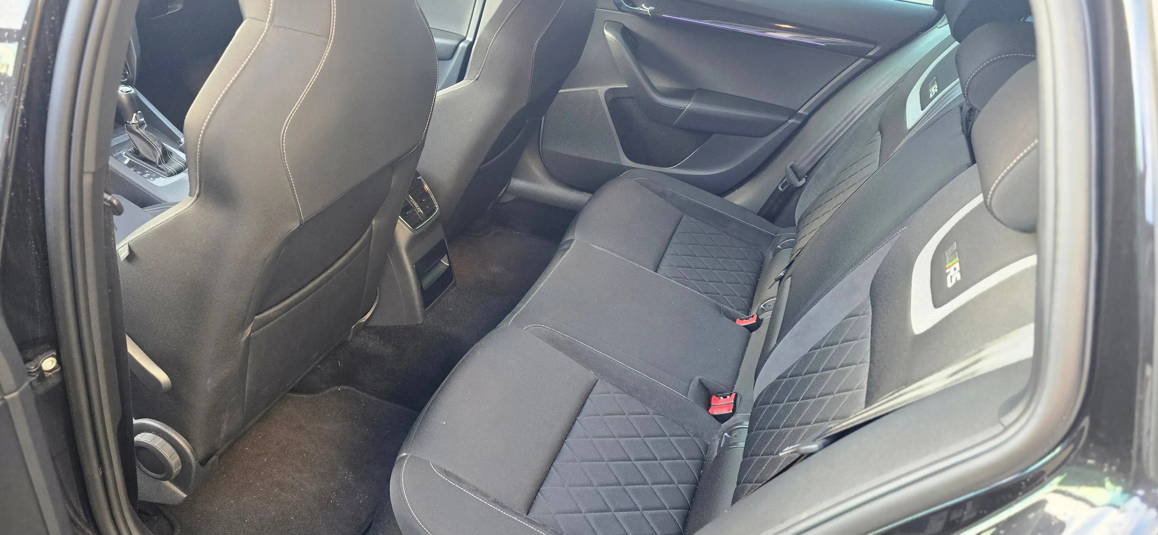 Skoda Octavia Combi RS 2.0l TDI DSG LED DAB PDC 1-HAND SOUND-GEN — photo 10