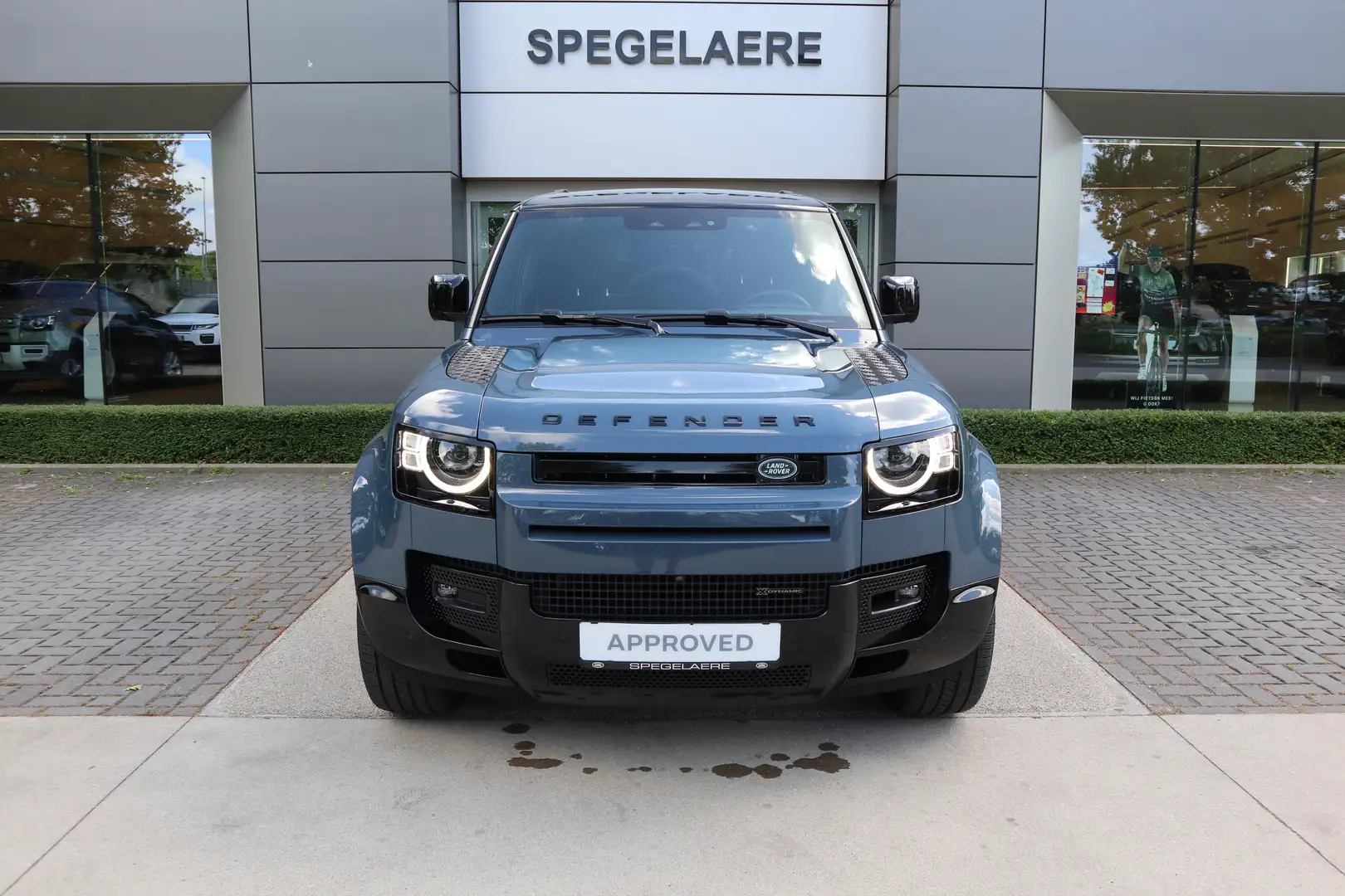 Land Rover Defender 110 D300 X-Dynamic HSE AWD Синій - 2